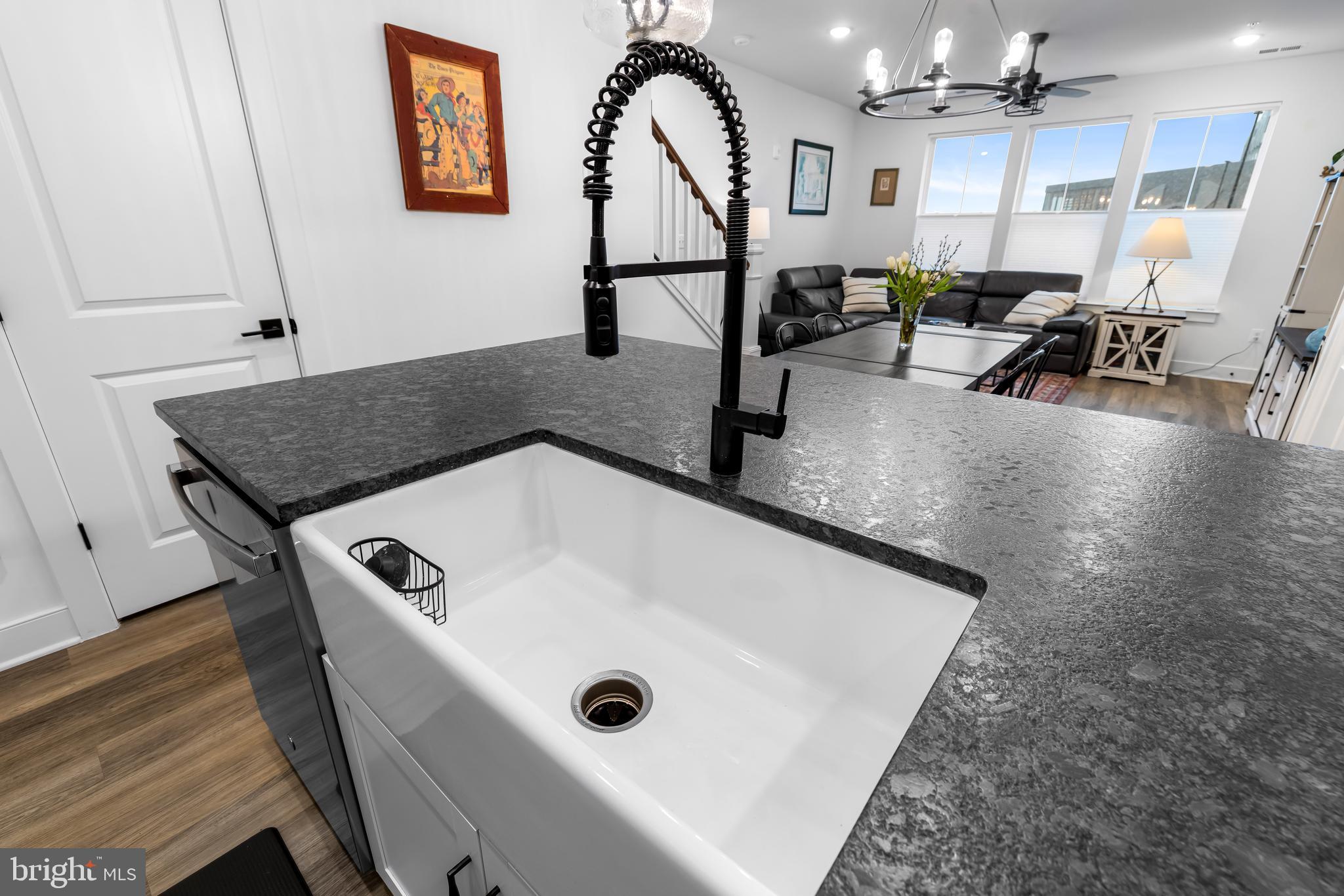 LOCKE LANDING - Residential