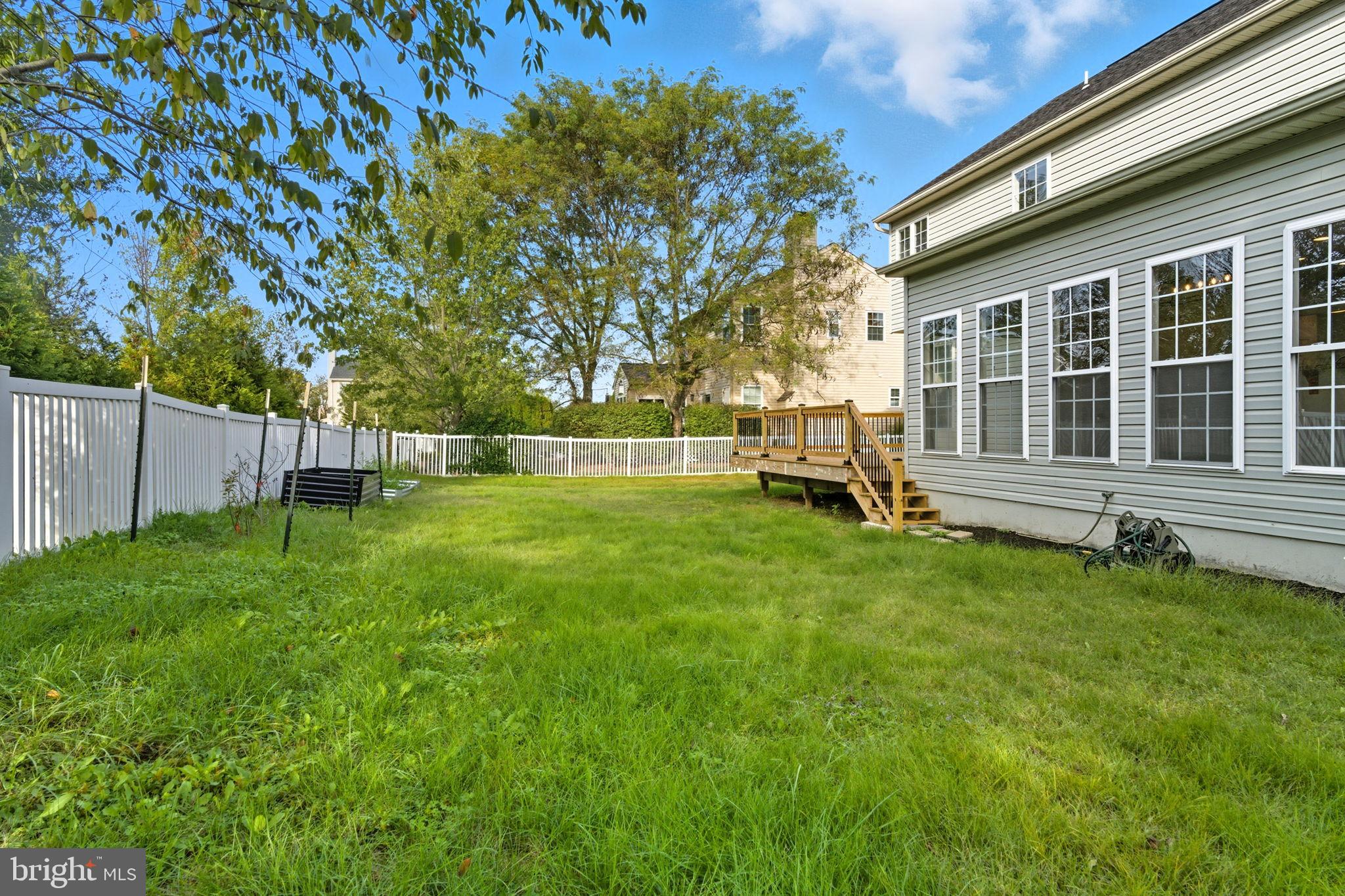 NORTH POINTE - Residential