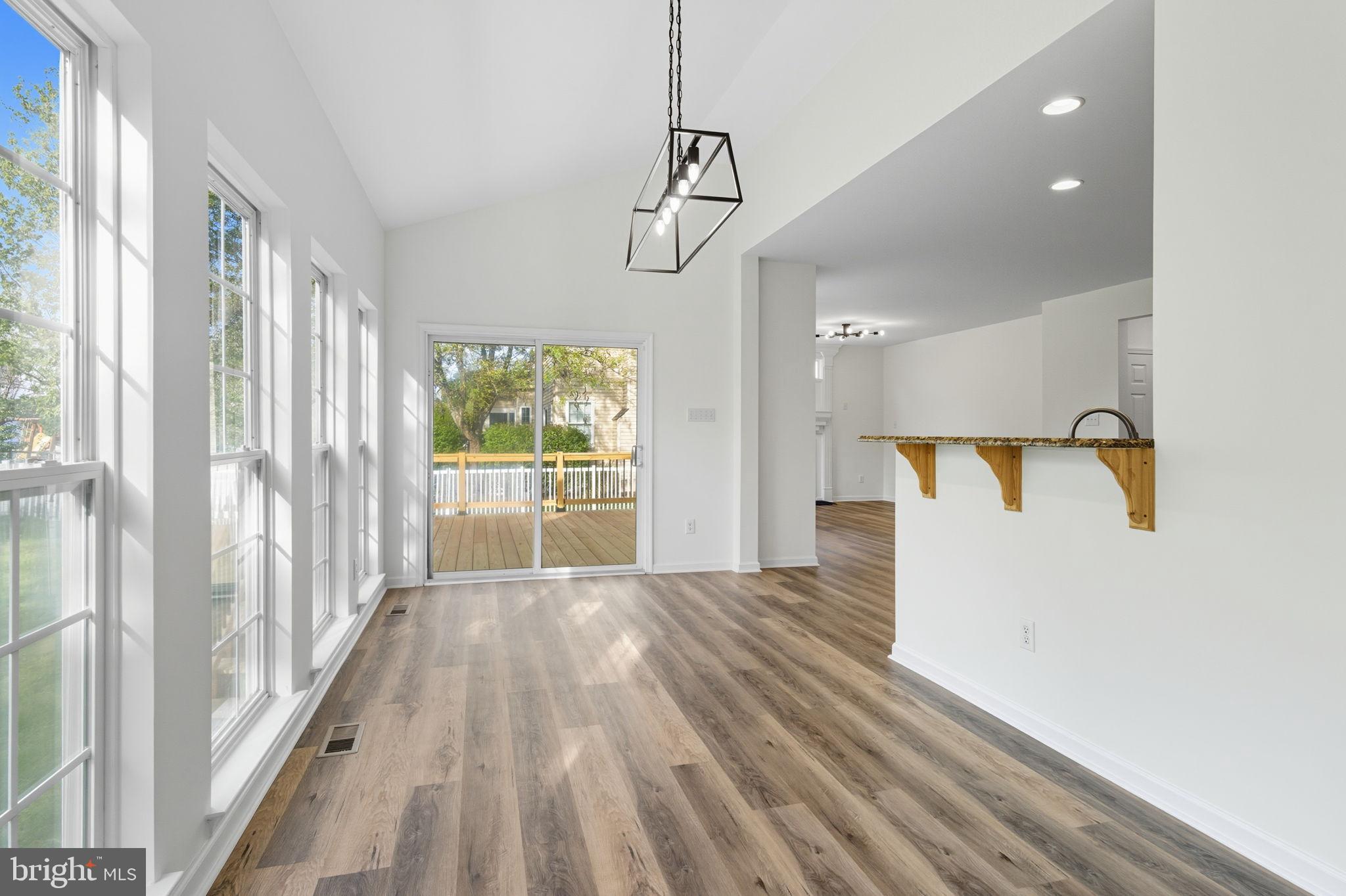 NORTH POINTE - Residential