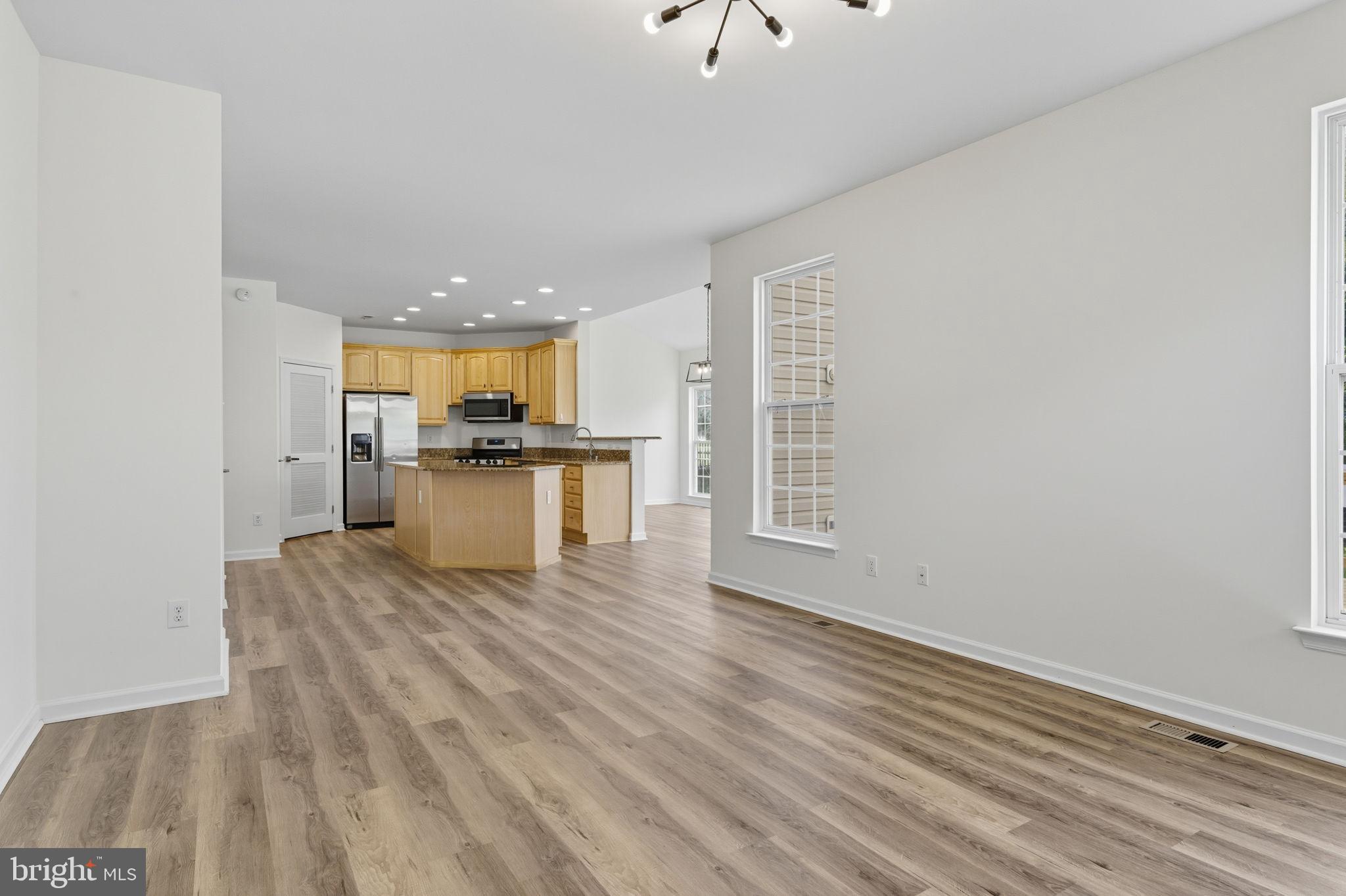 NORTH POINTE - Residential