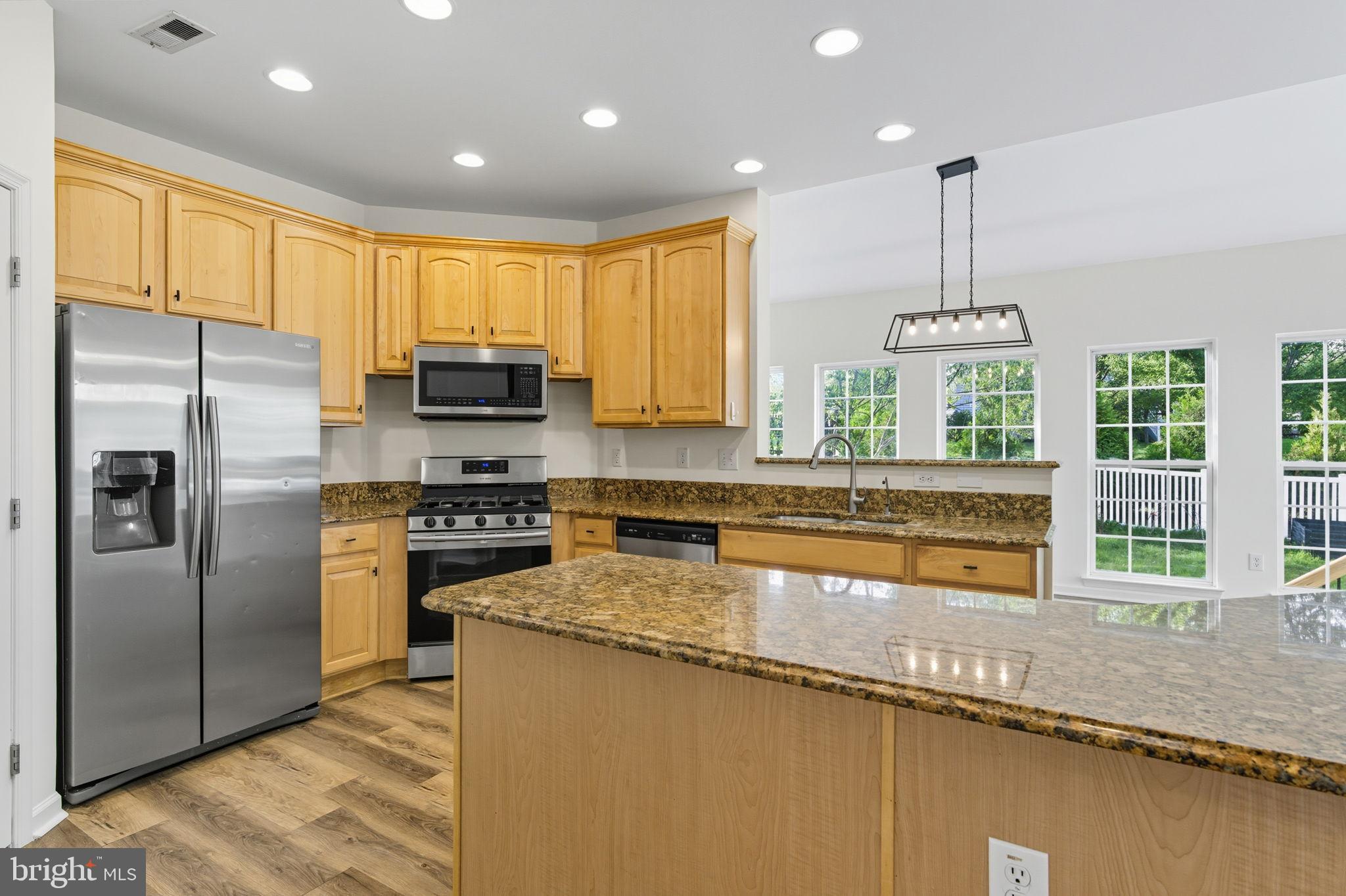 NORTH POINTE - Residential