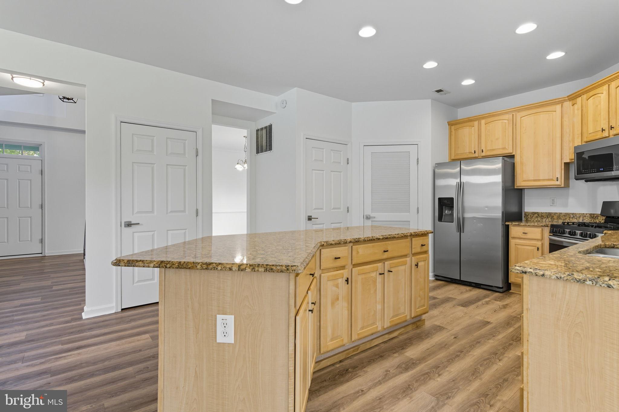 NORTH POINTE - Residential