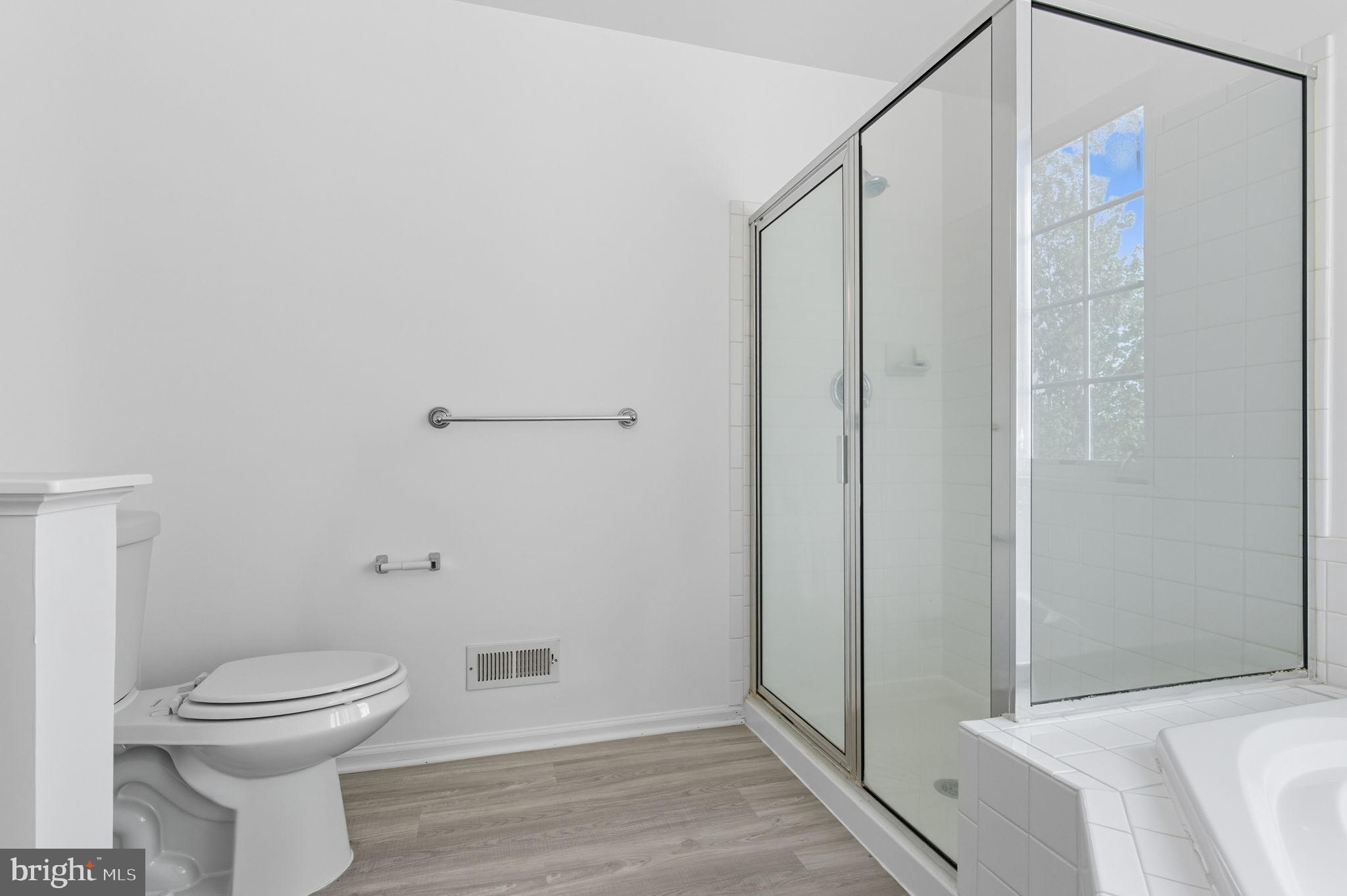 NORTH POINTE - Residential