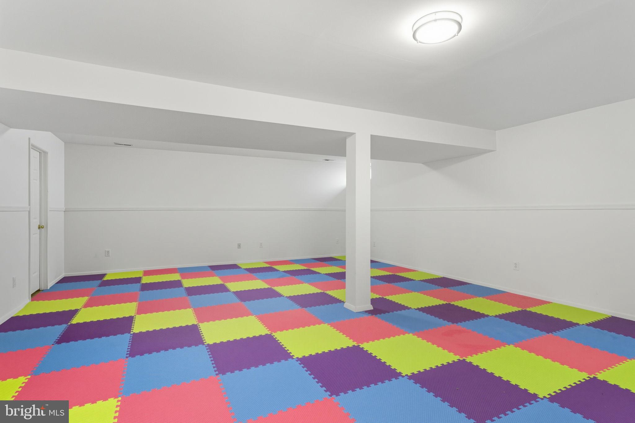 NORTH POINTE - Residential