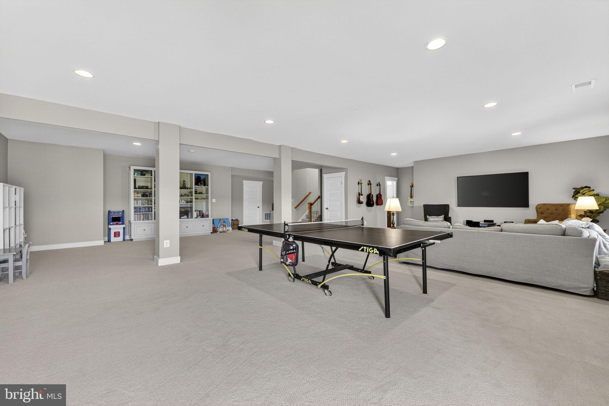 WATERFORD DOWNS - Residential