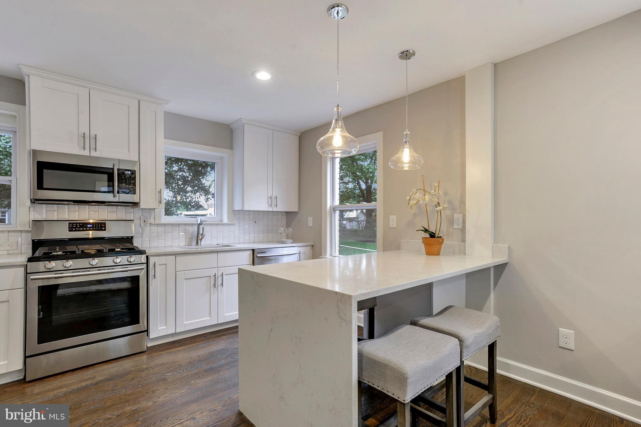 JEFFERSON MANOR - Residential