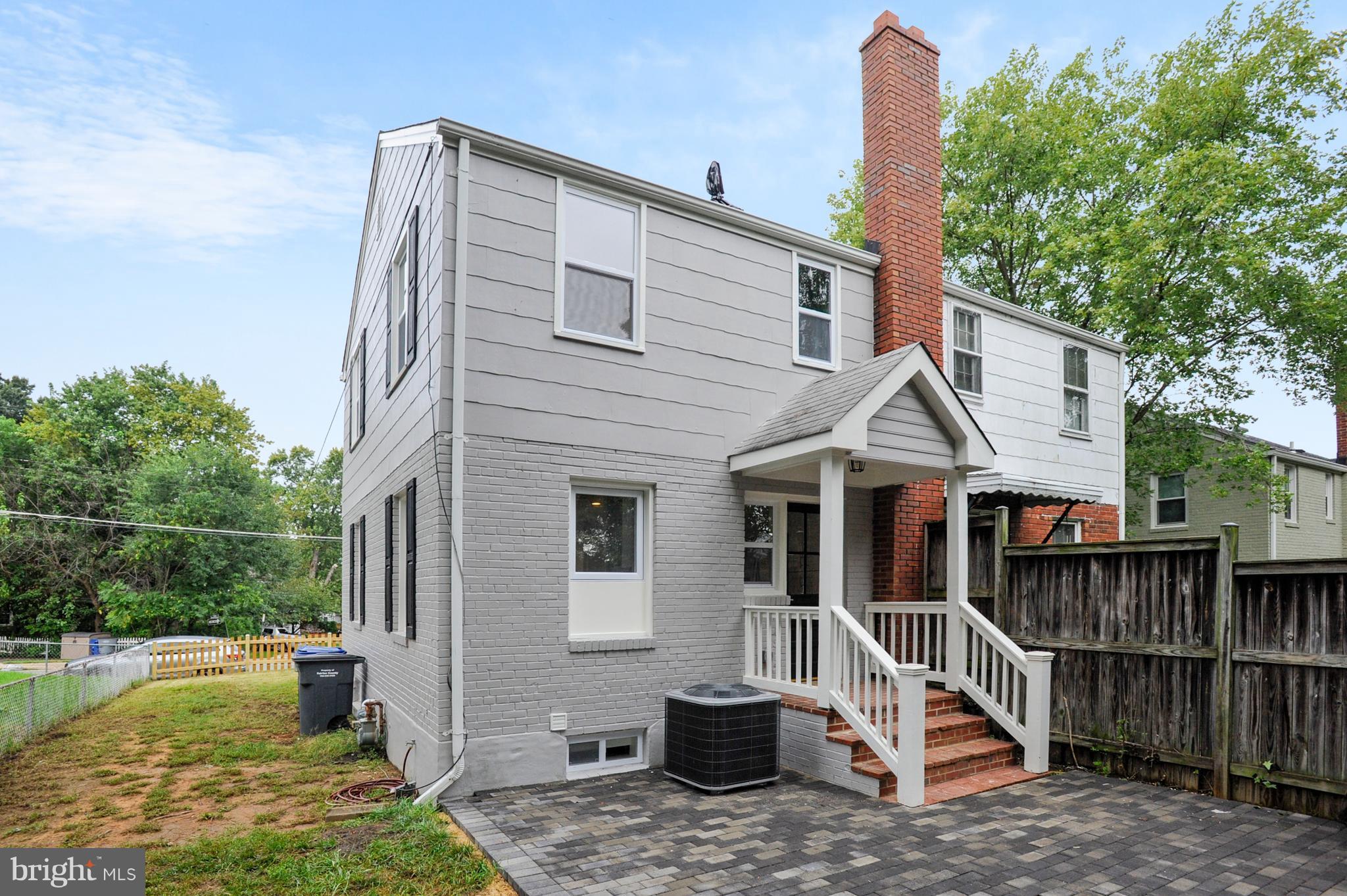 JEFFERSON MANOR - Residential