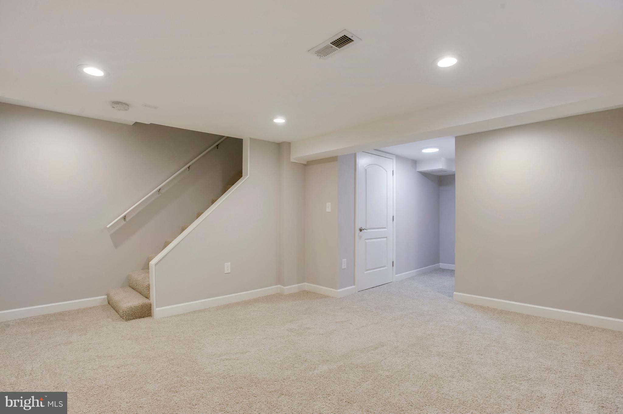 JEFFERSON MANOR - Residential