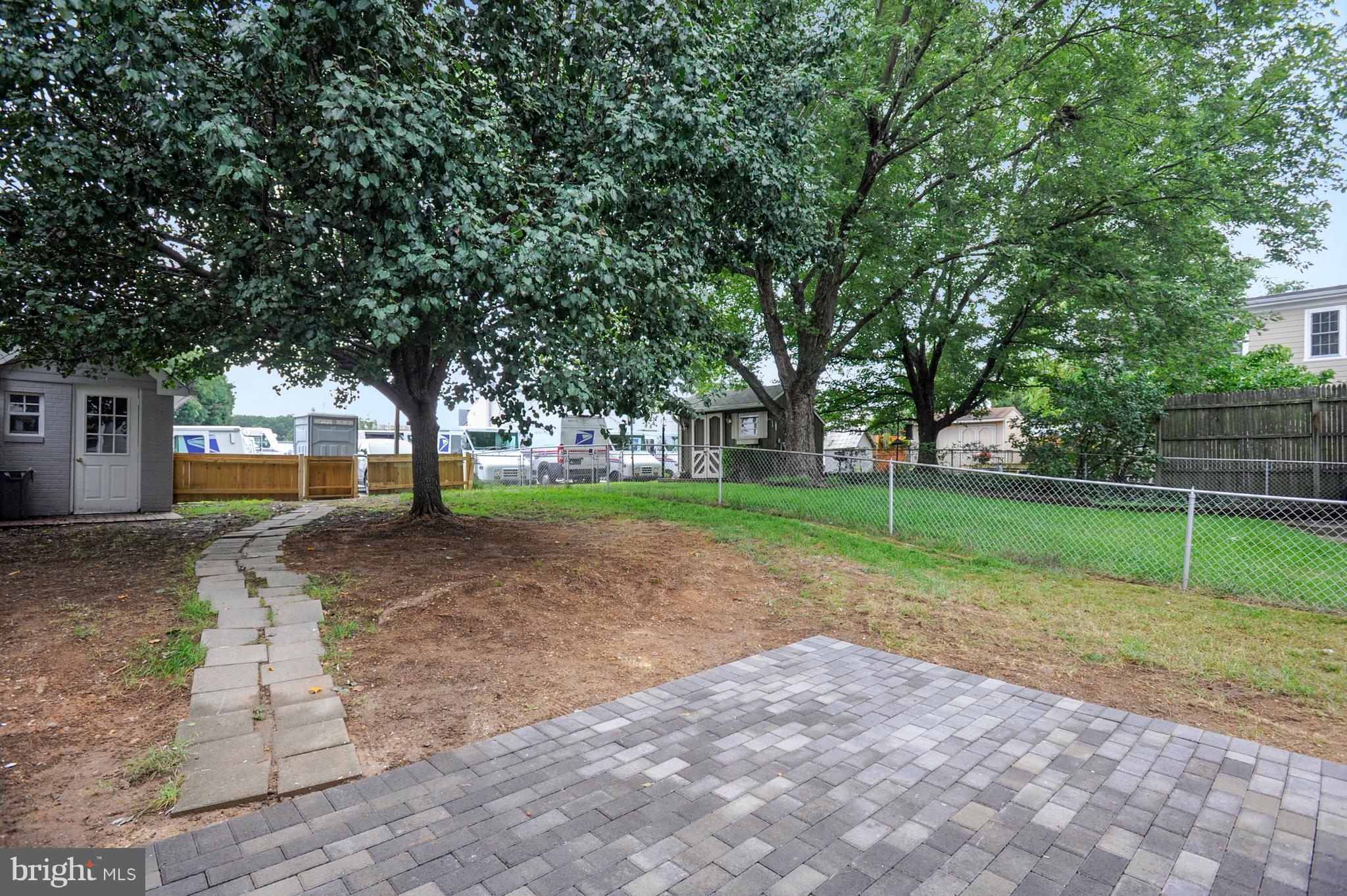 JEFFERSON MANOR - Residential