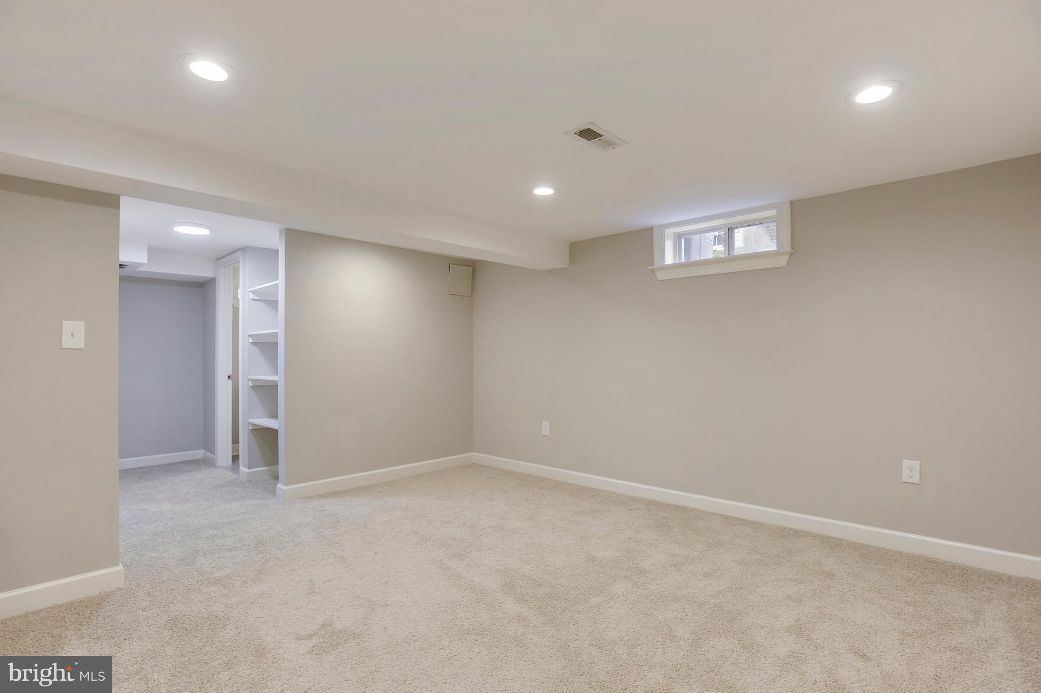 JEFFERSON MANOR - Residential