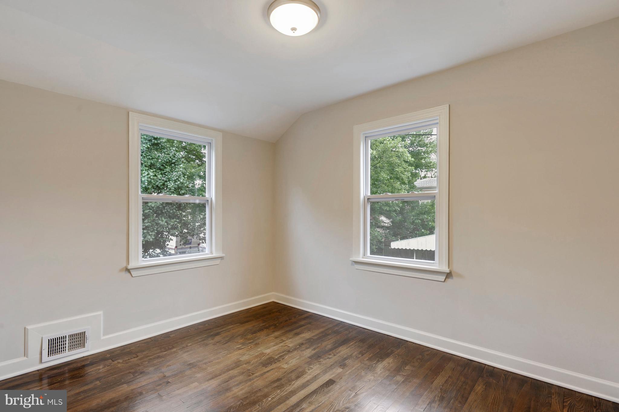 JEFFERSON MANOR - Residential