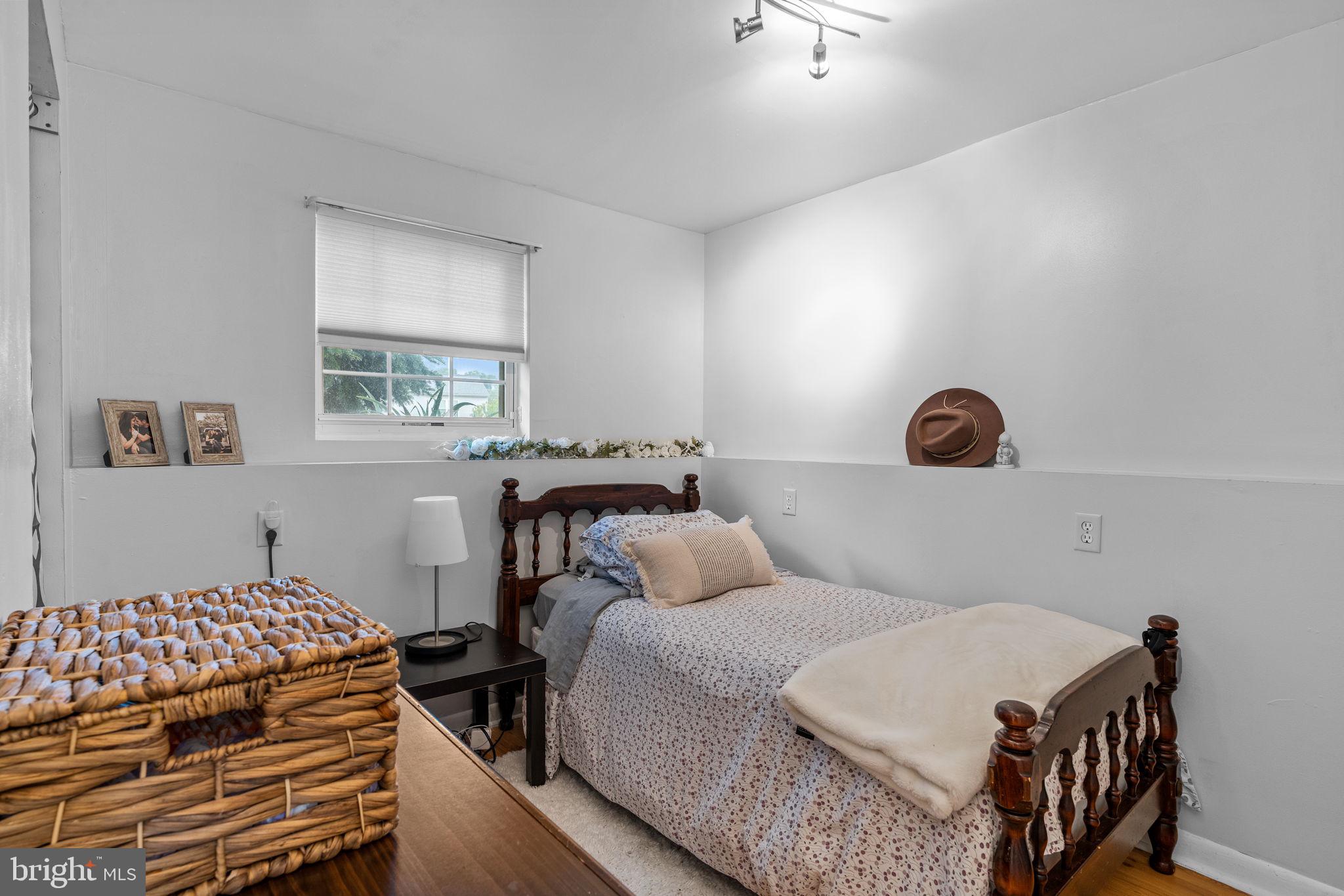 BROOKFIELD - Residential