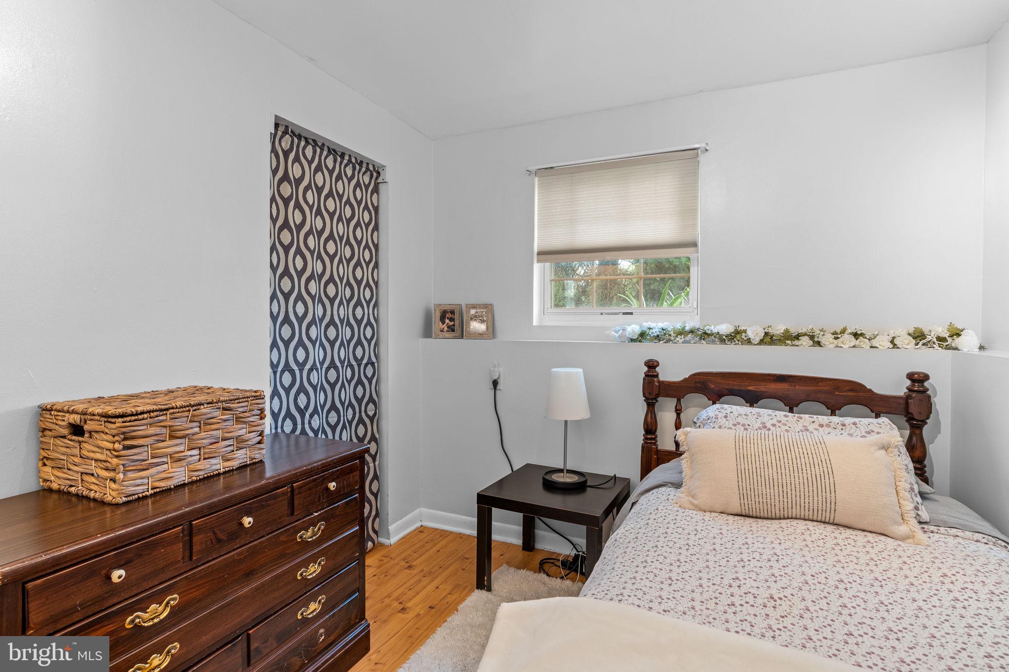 BROOKFIELD - Residential