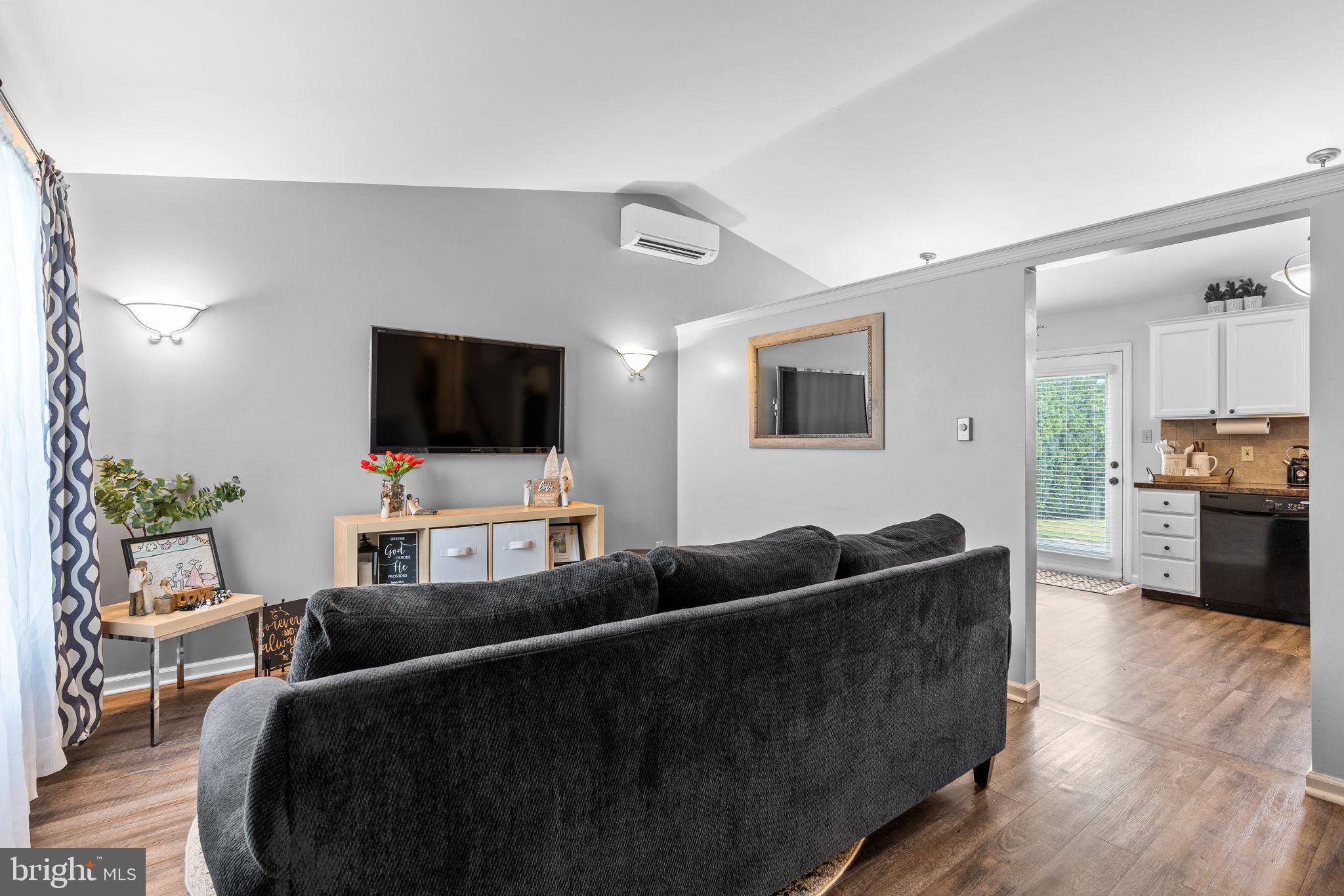 BROOKFIELD - Residential