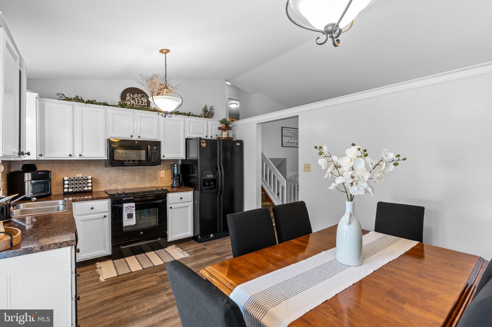 BROOKFIELD - Residential