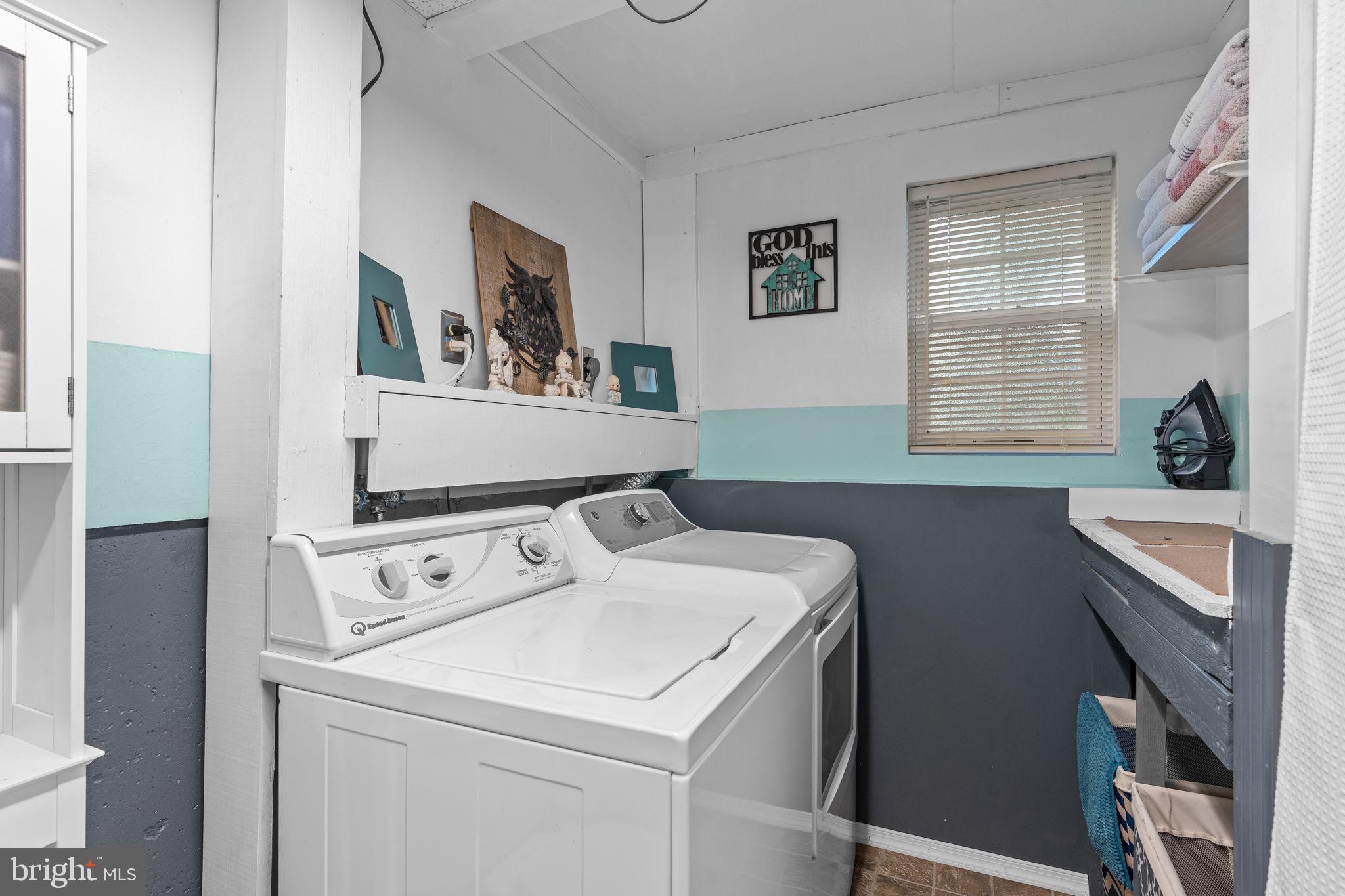 BROOKFIELD - Residential