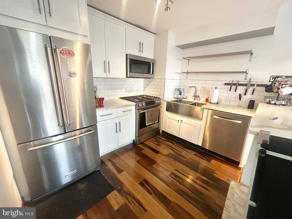 Photo of 200 Locust Street #27H, PHILADELPHIA, PA 19106 (MLS # PAPH2562502)