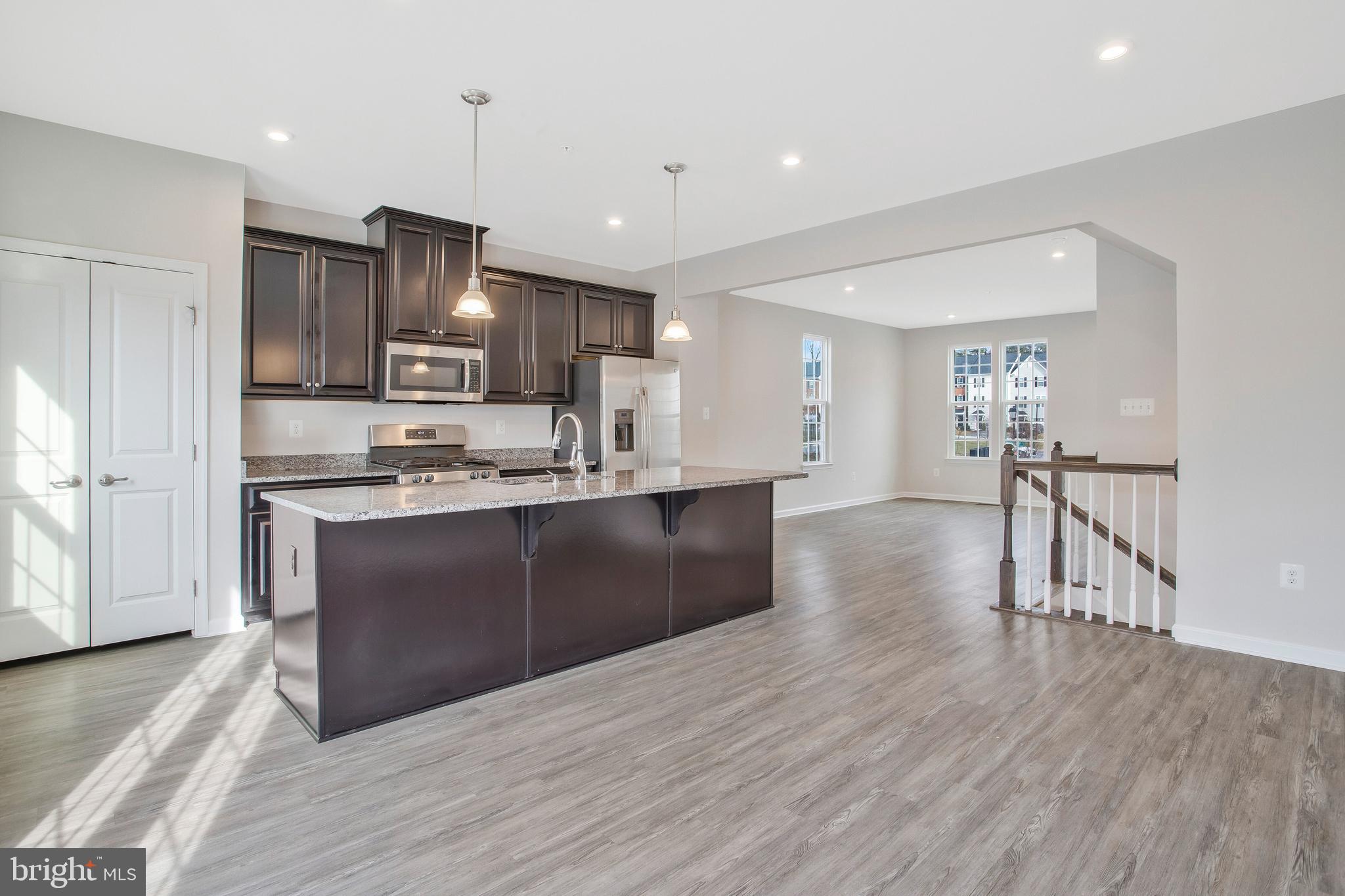 HIGHGATE VILLAGE - Residential