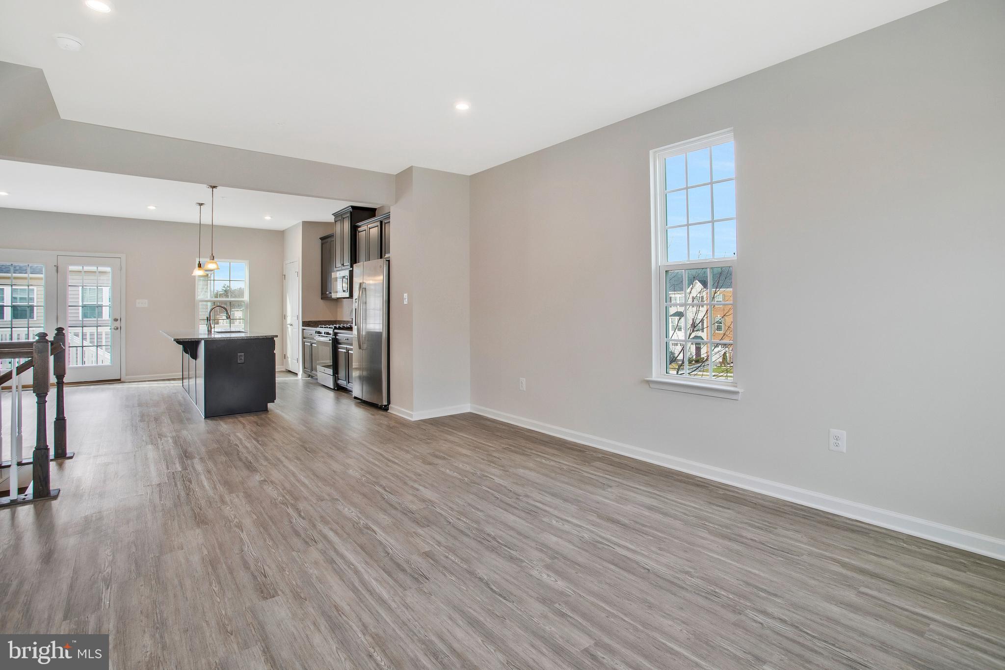 HIGHGATE VILLAGE - Residential