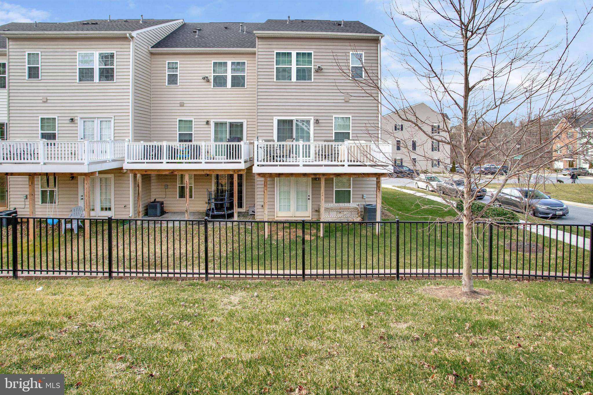 HIGHGATE VILLAGE - Residential