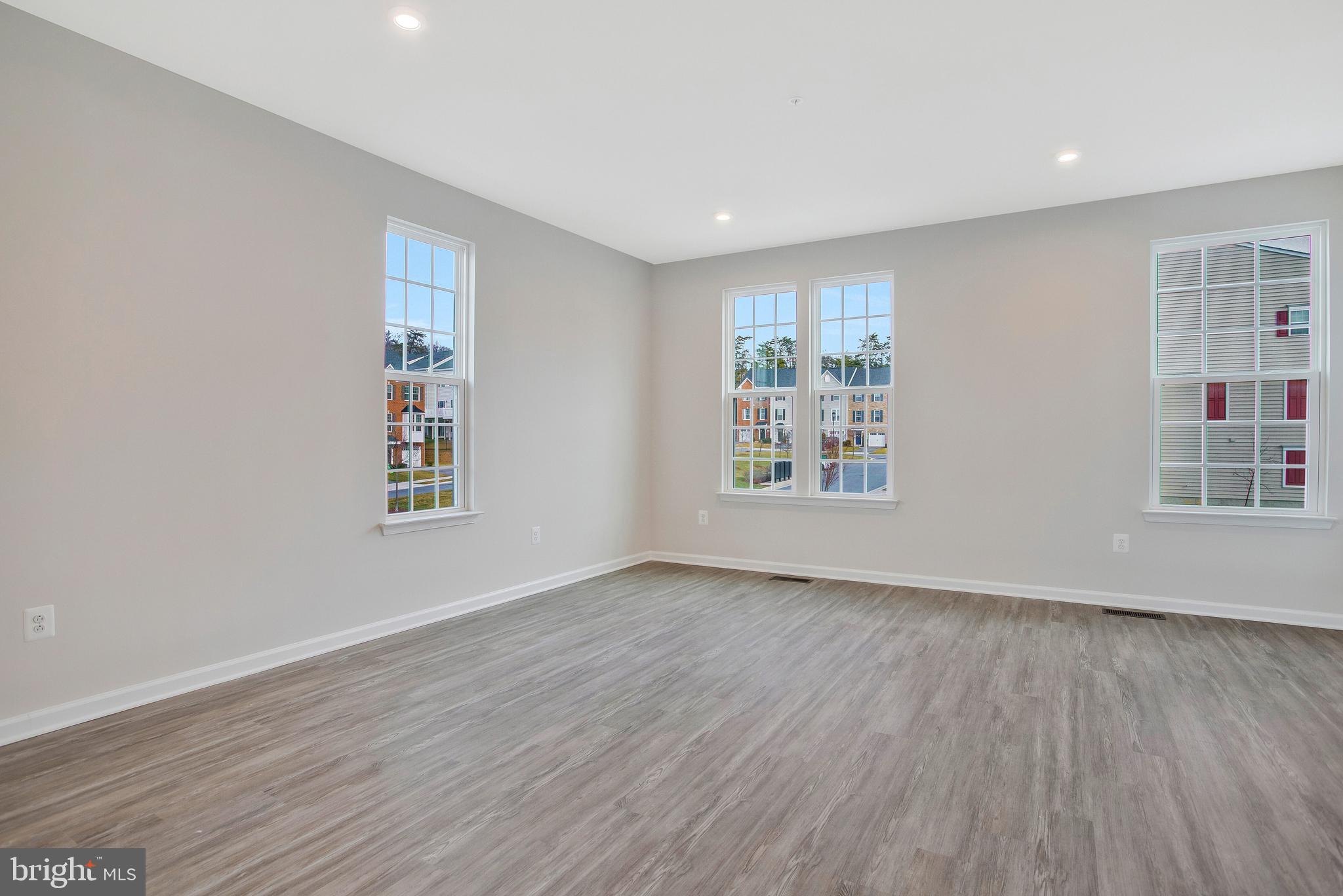 HIGHGATE VILLAGE - Residential