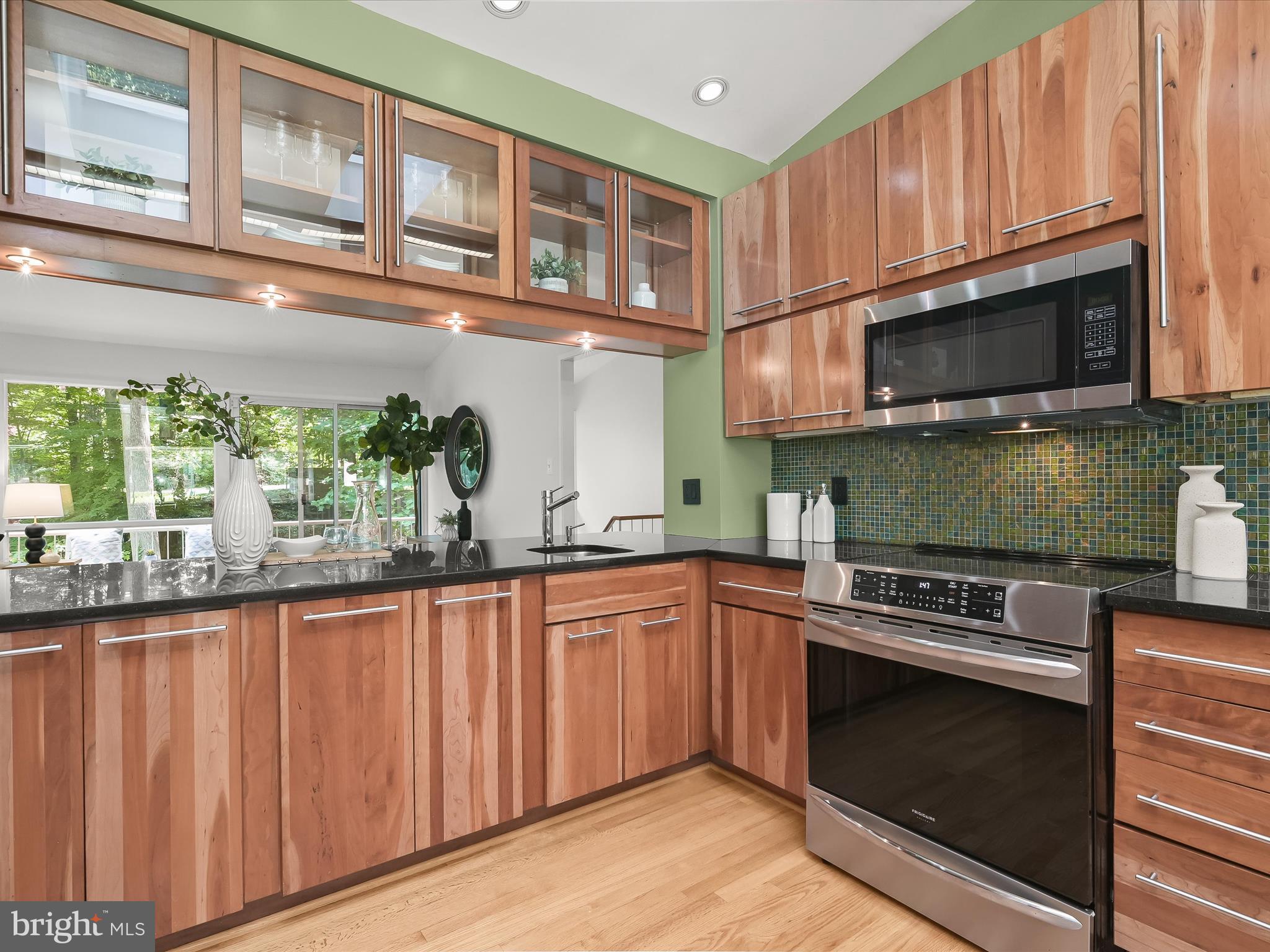 CARDEROCK SPRINGS - Residential