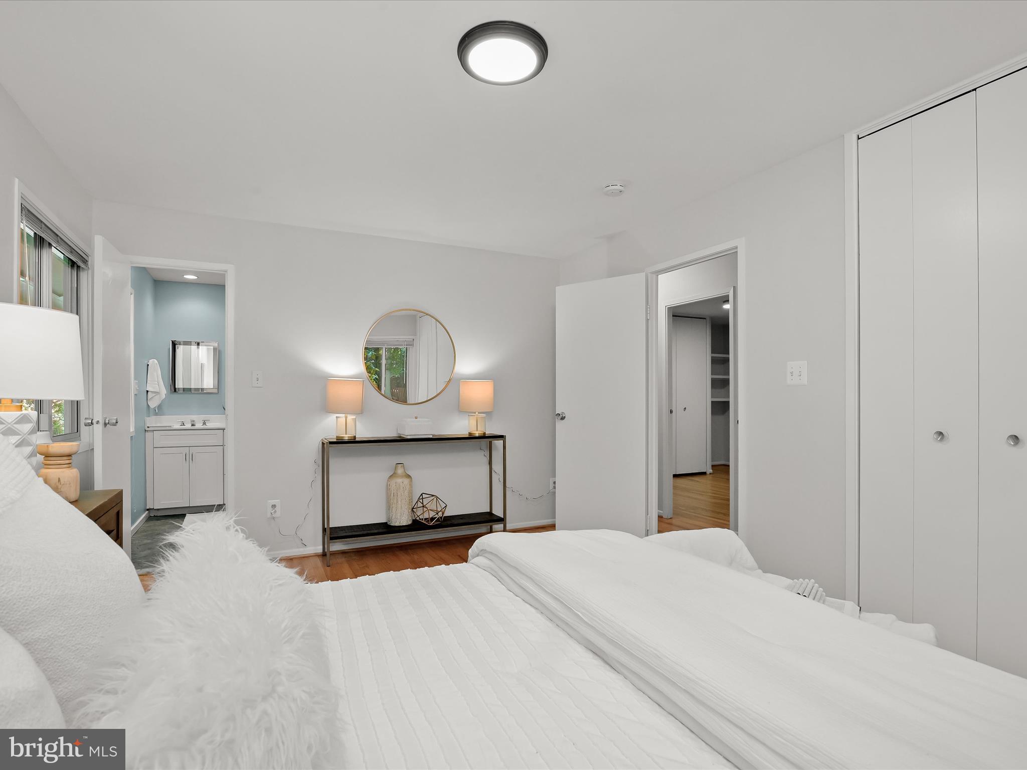 CARDEROCK SPRINGS - Residential