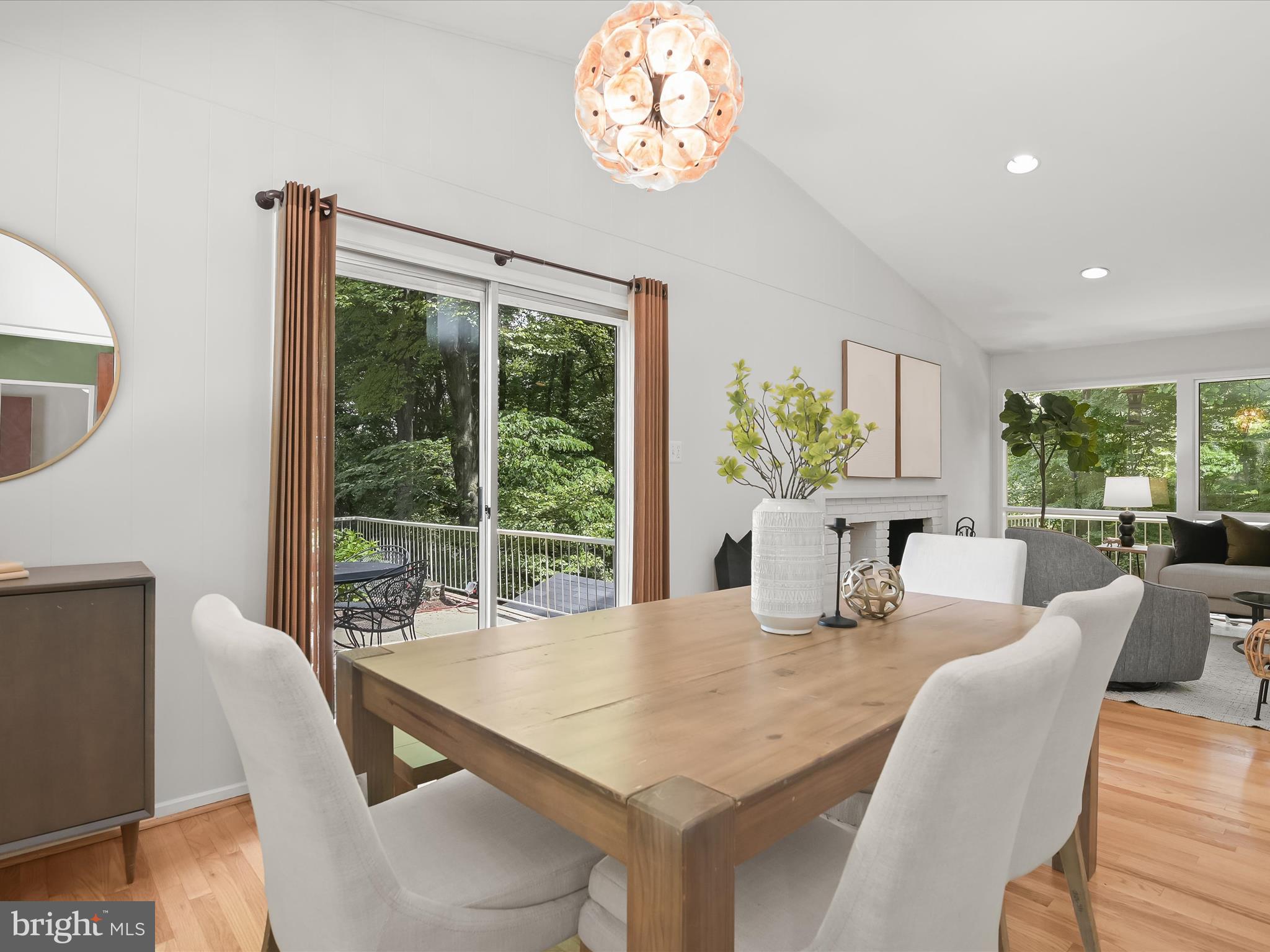 CARDEROCK SPRINGS - Residential