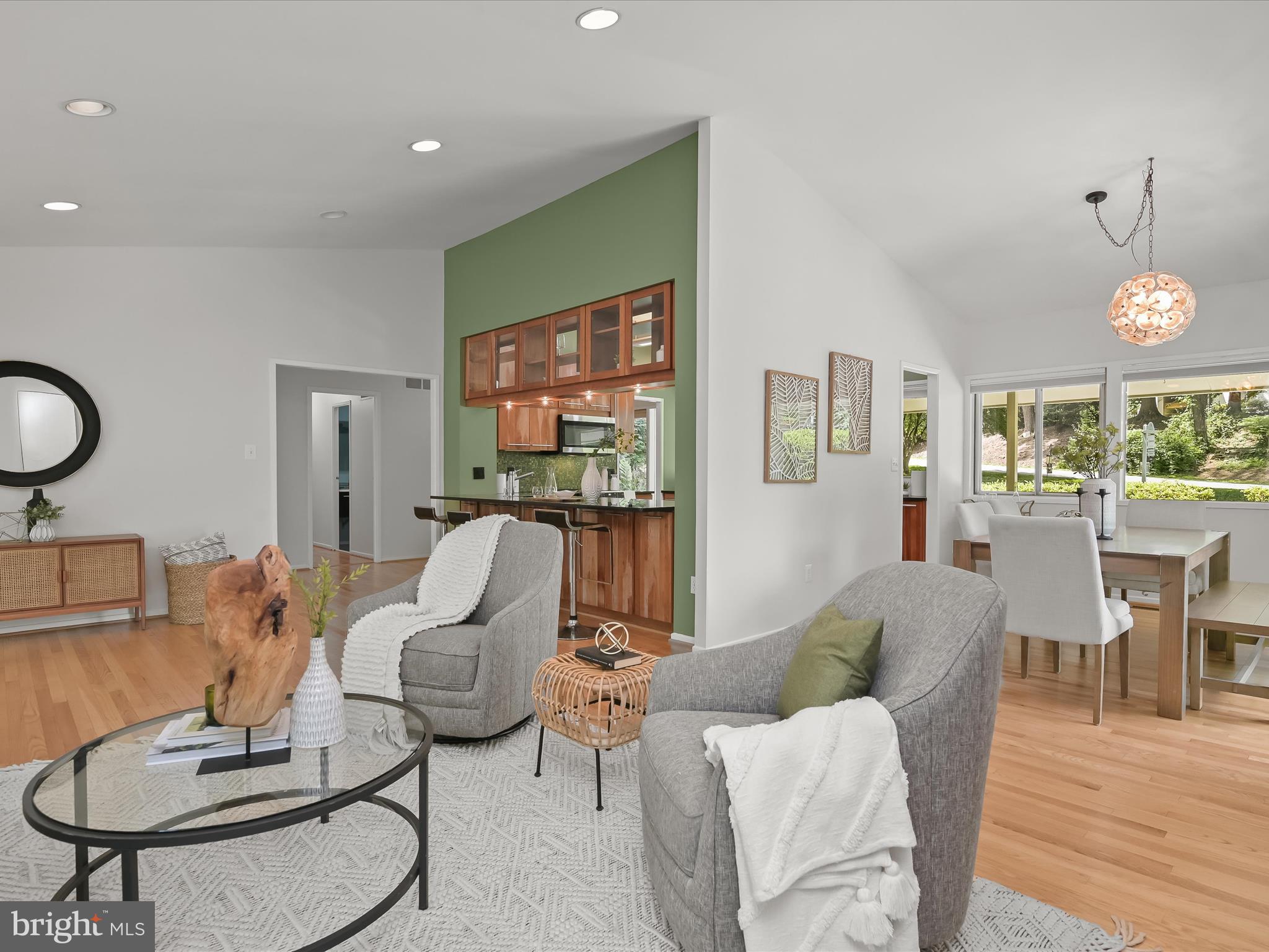 CARDEROCK SPRINGS - Residential