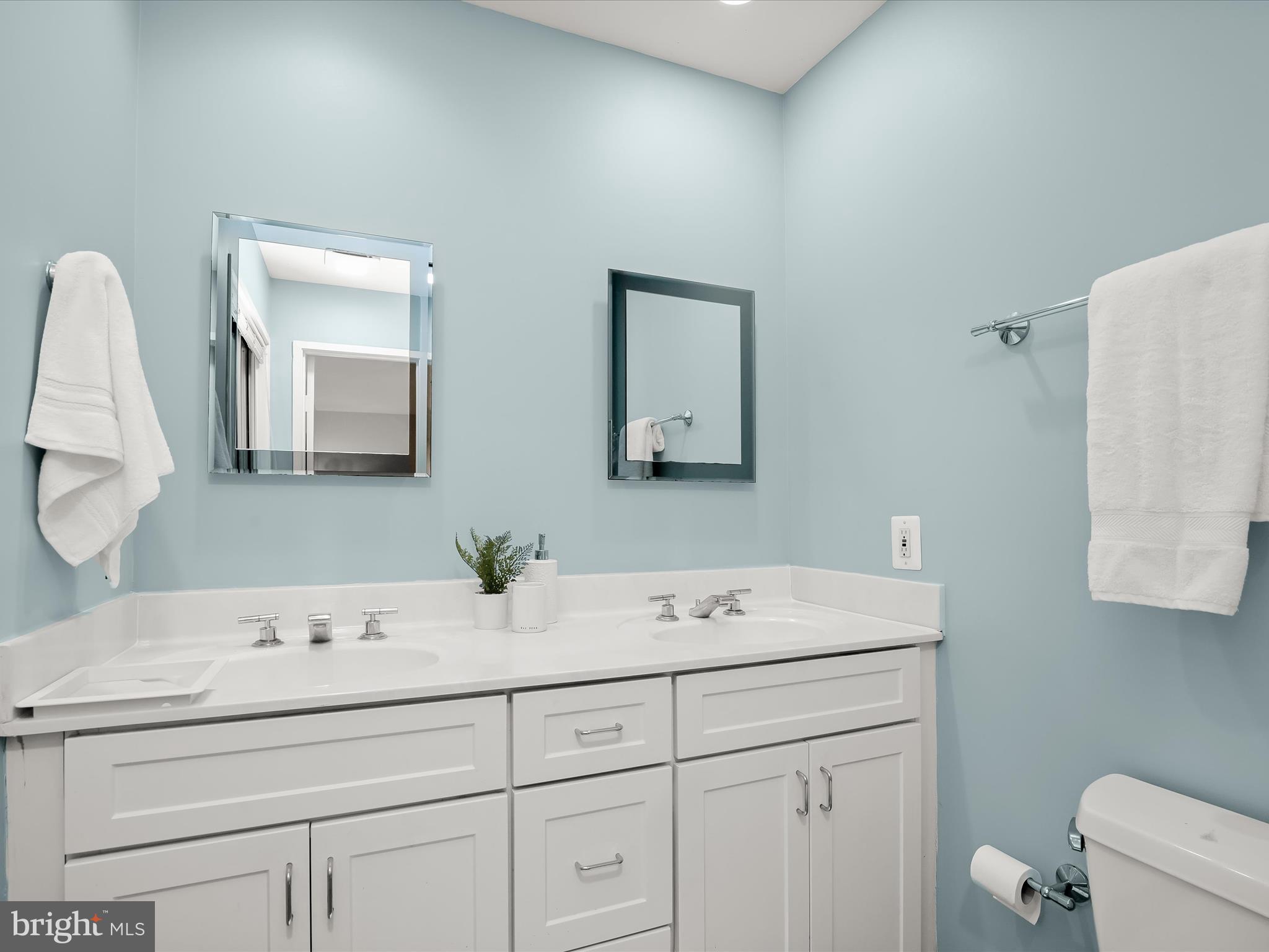 CARDEROCK SPRINGS - Residential