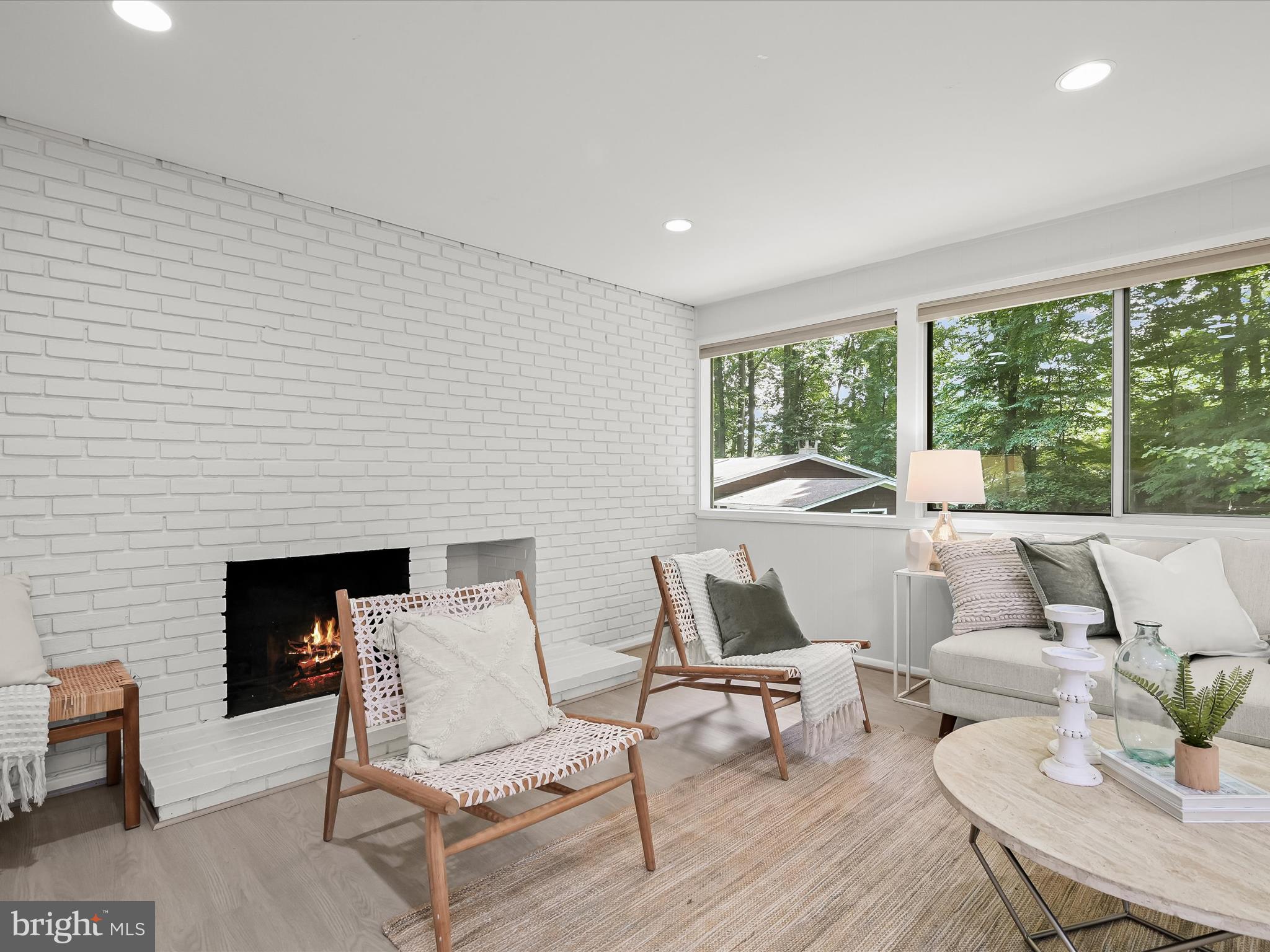 CARDEROCK SPRINGS - Residential