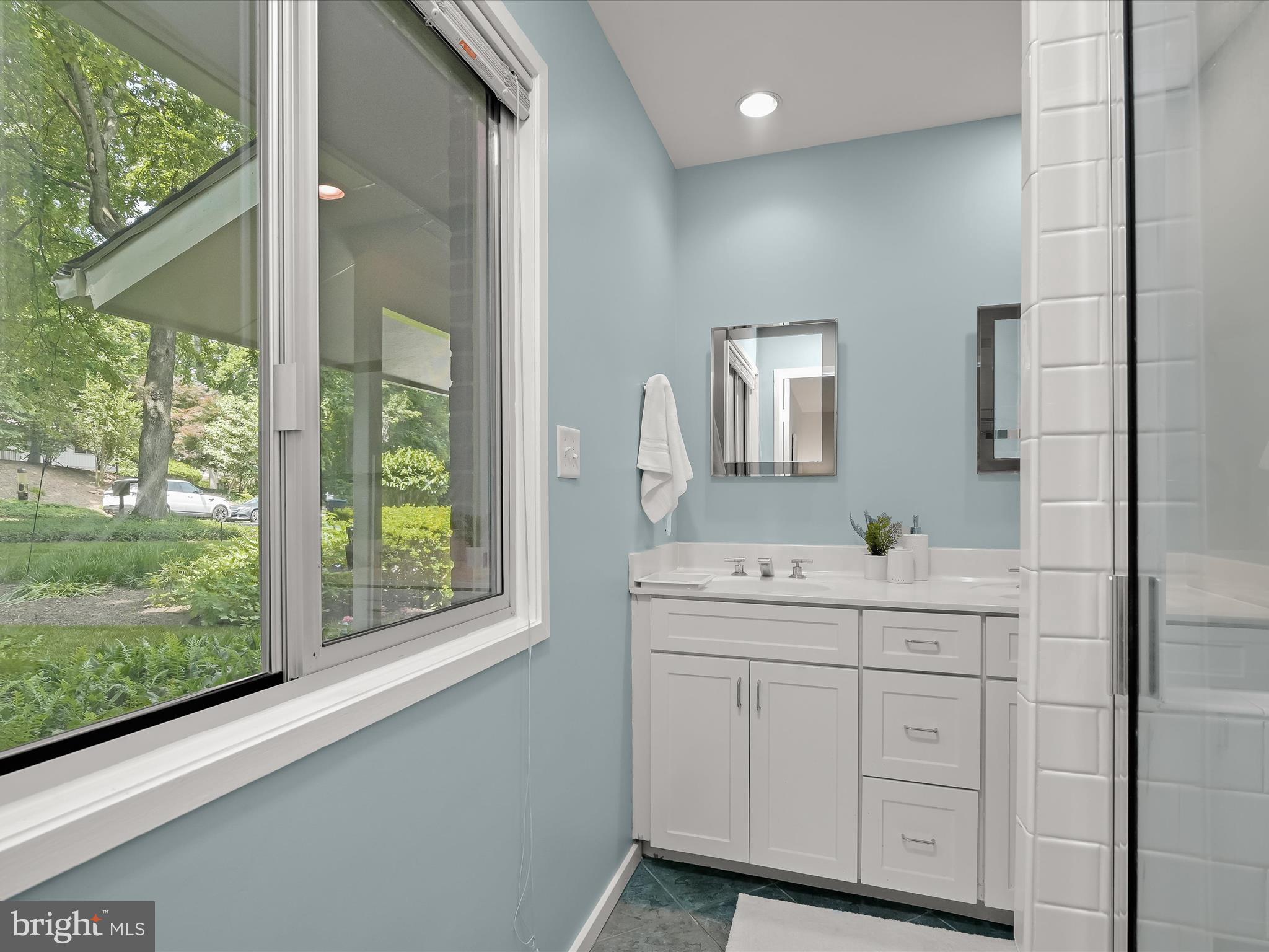 CARDEROCK SPRINGS - Residential