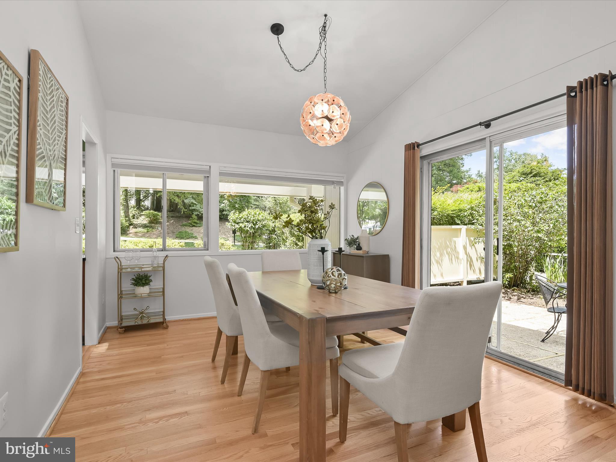 CARDEROCK SPRINGS - Residential