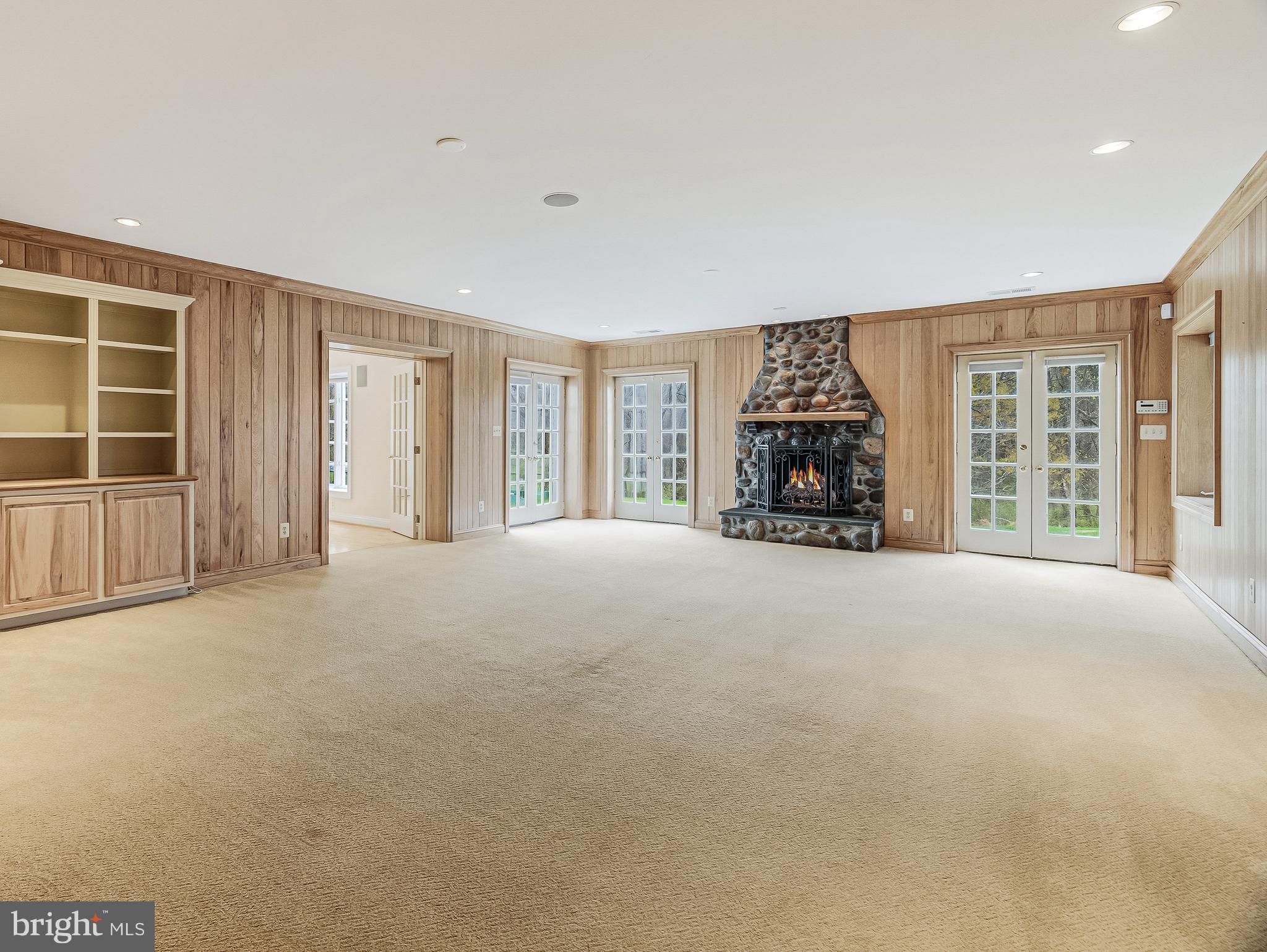 NORTH POTOMAC - Residential