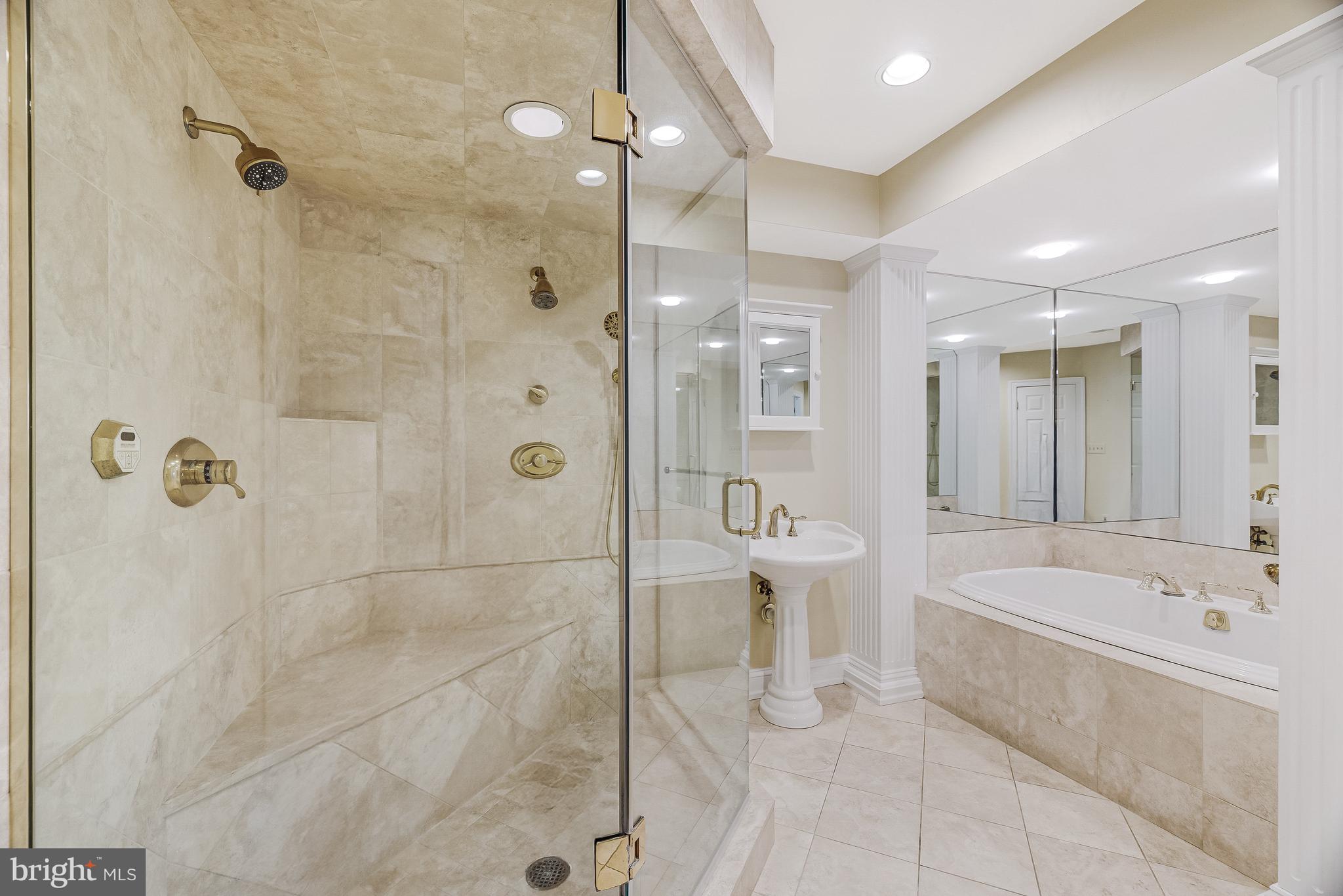 NORTH POTOMAC - Residential