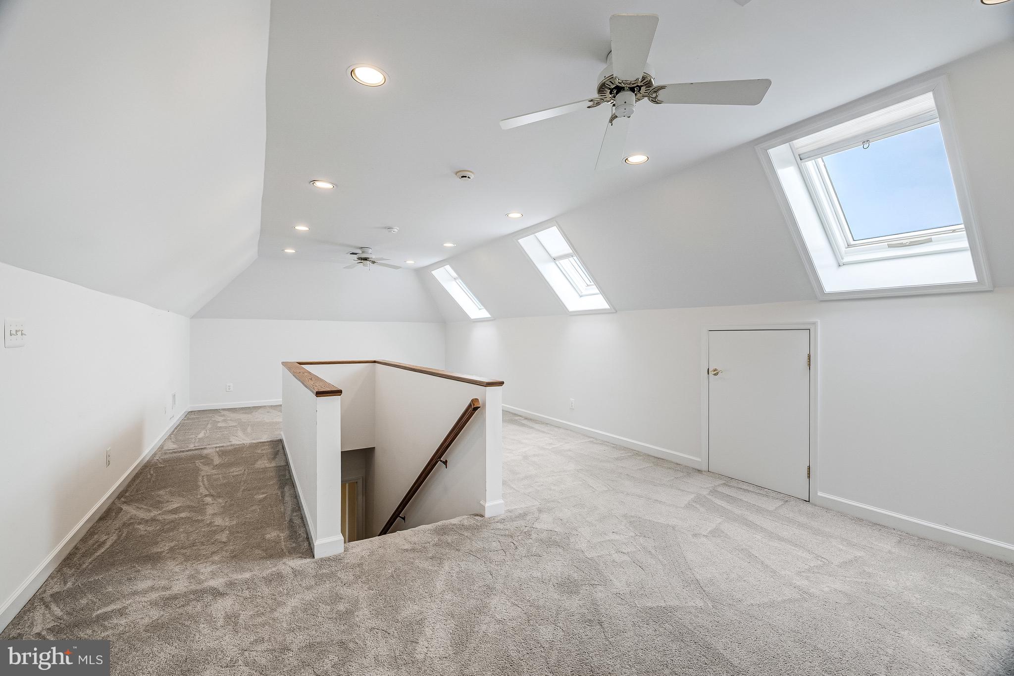 NORTH POTOMAC - Residential