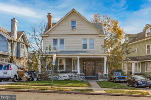 Photo of 11 S Cedar Lane, UPPER DARBY, PA 19082 (MLS # PADE2103542)