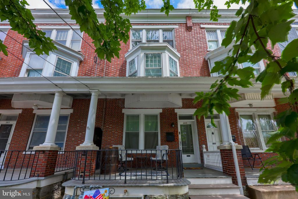 Photo of 205 E ROSS ST, LANCASTER, PA 17602 (MLS # PALA2038226)