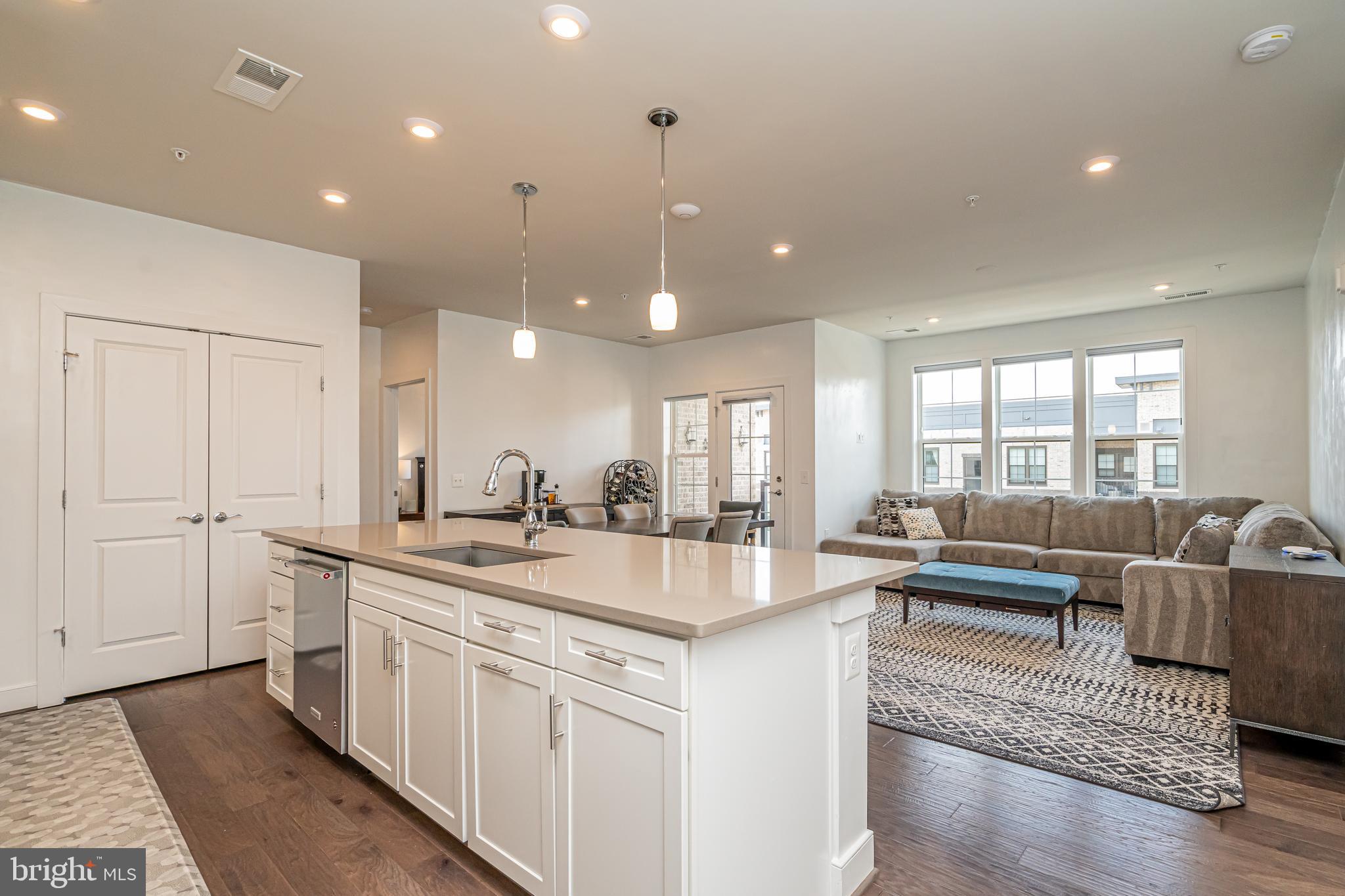 METROPARK AT ARROWBROOK - Residential