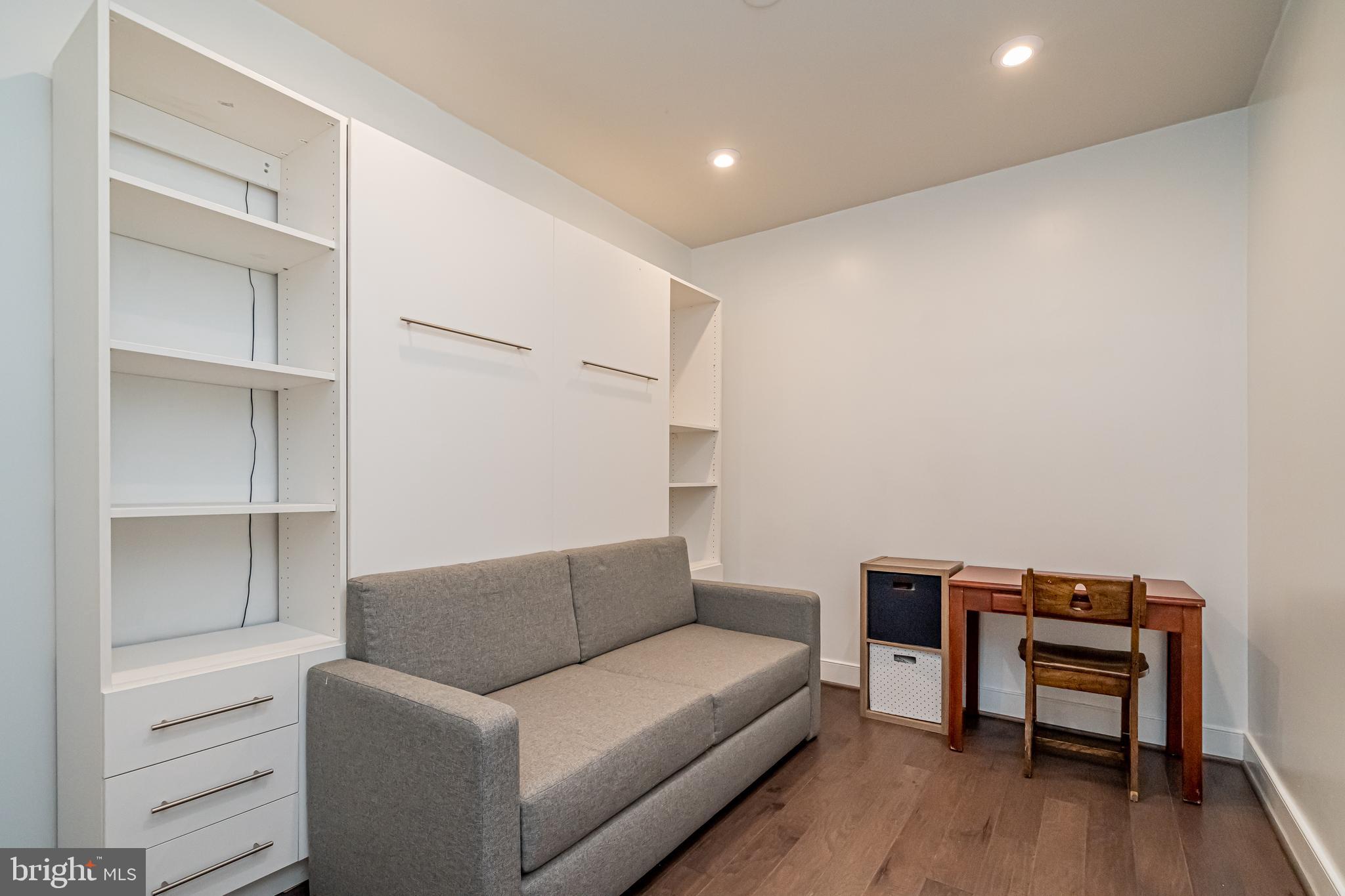 METROPARK AT ARROWBROOK - Residential