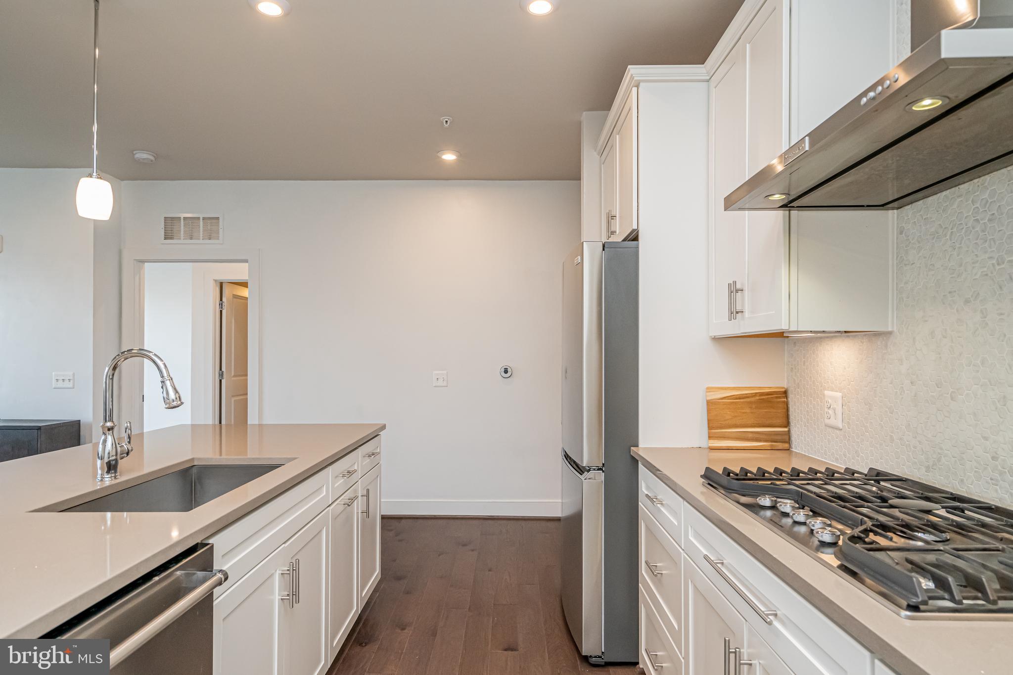 METROPARK AT ARROWBROOK - Residential