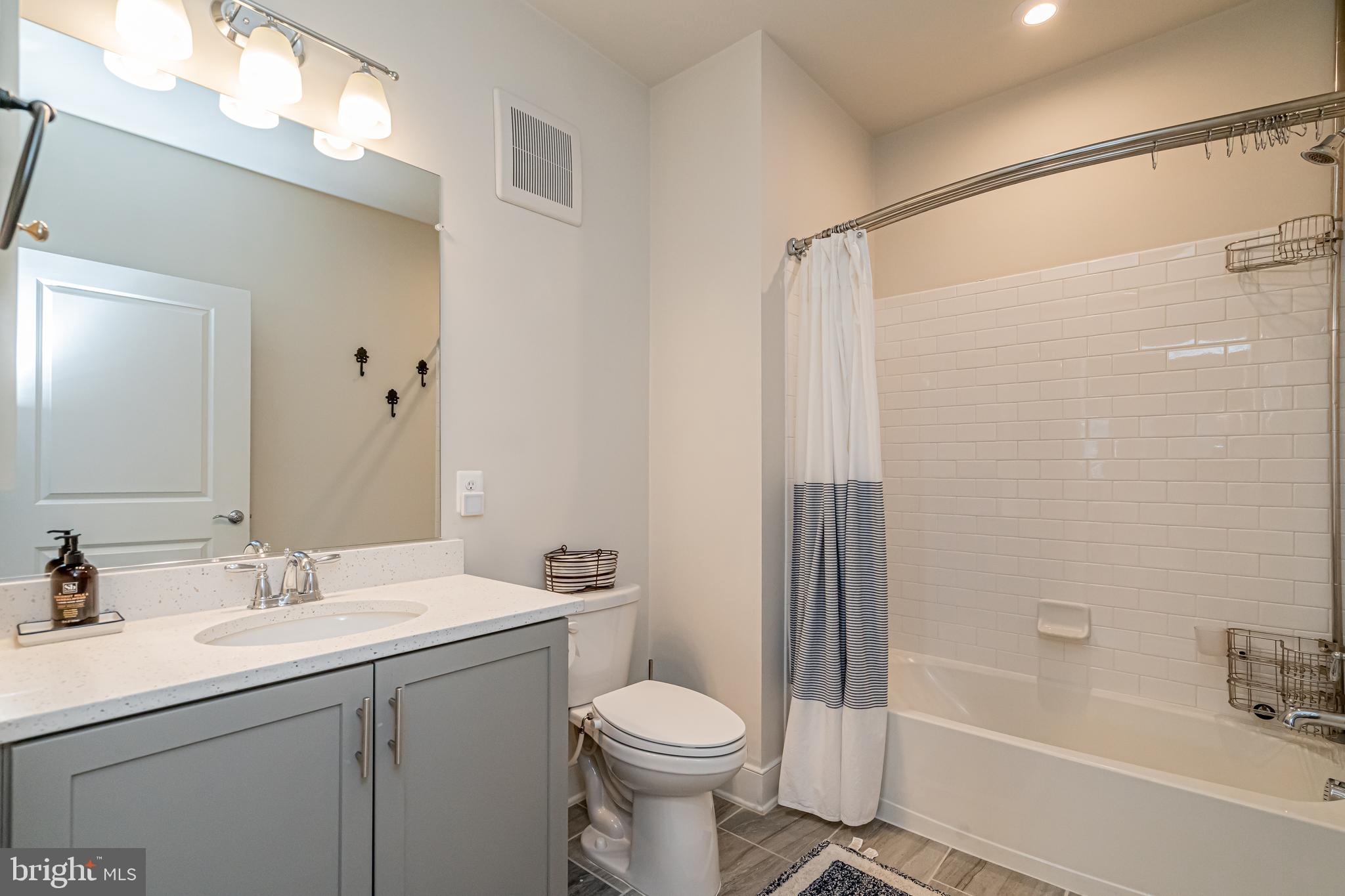 METROPARK AT ARROWBROOK - Residential