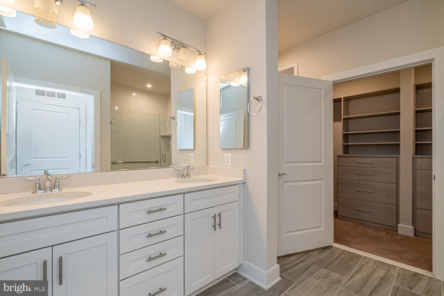 METROPARK AT ARROWBROOK - Residential