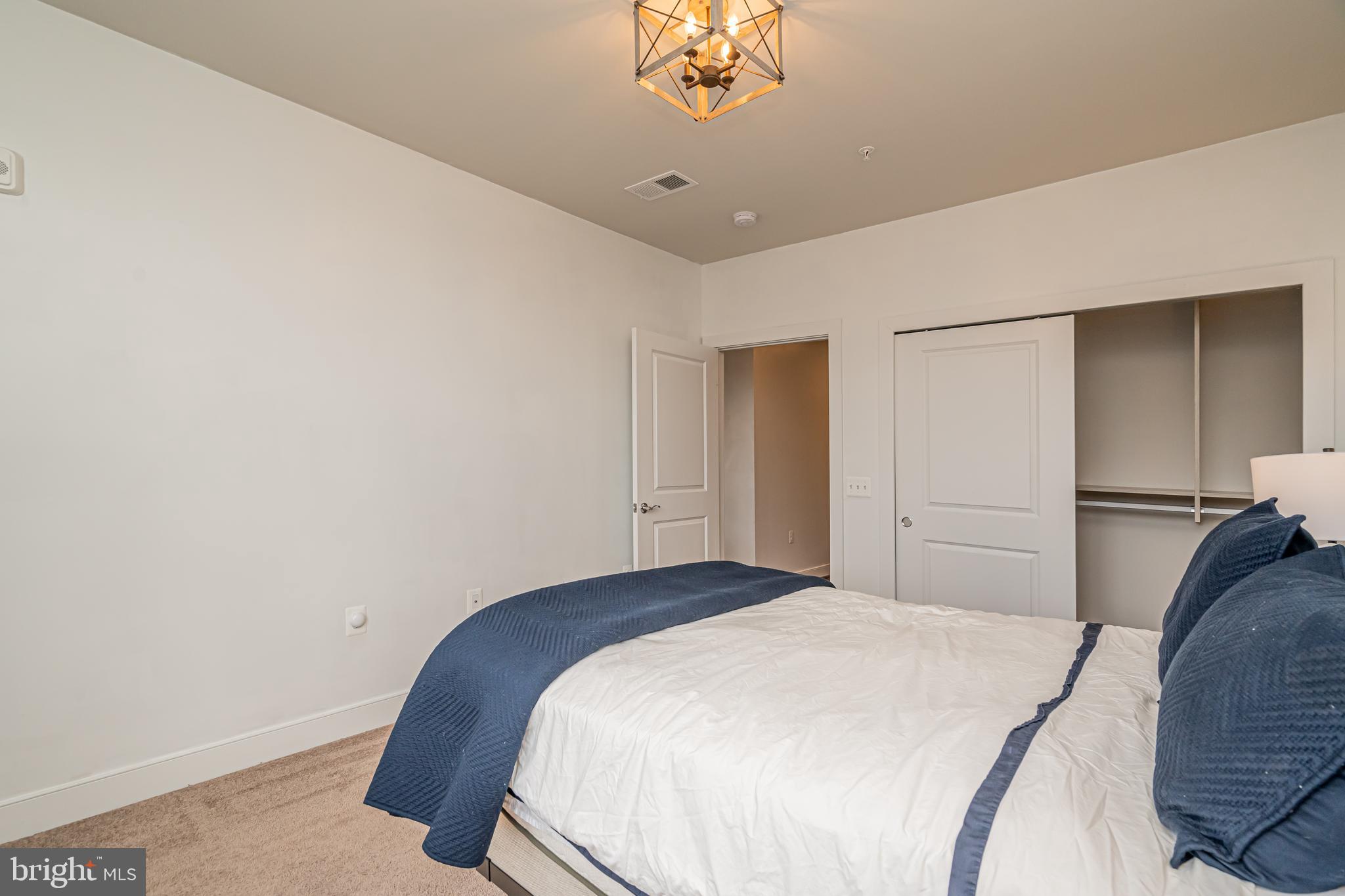 METROPARK AT ARROWBROOK - Residential