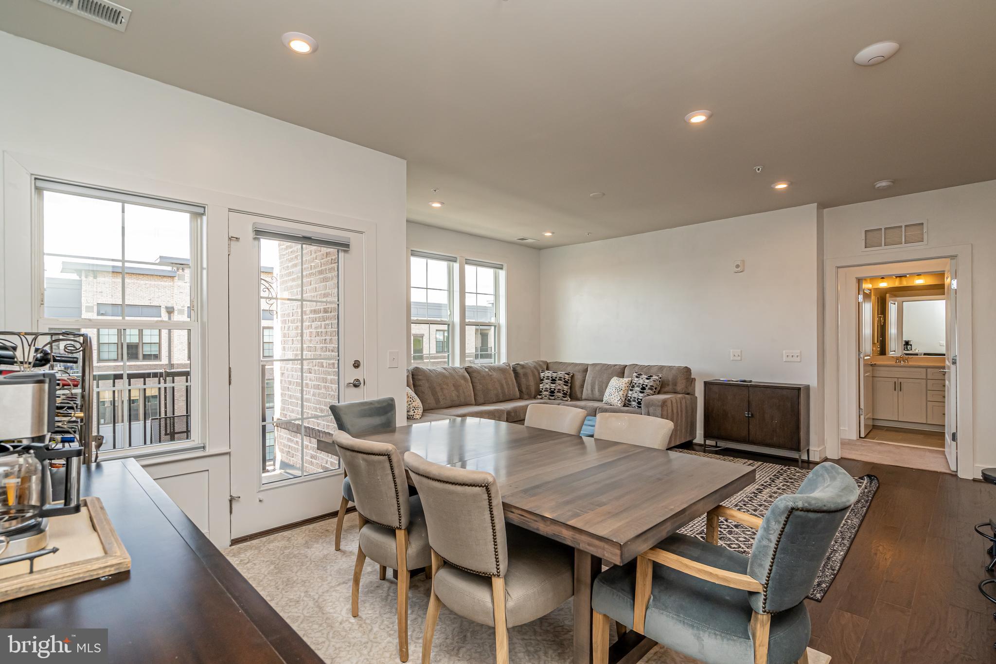 METROPARK AT ARROWBROOK - Residential