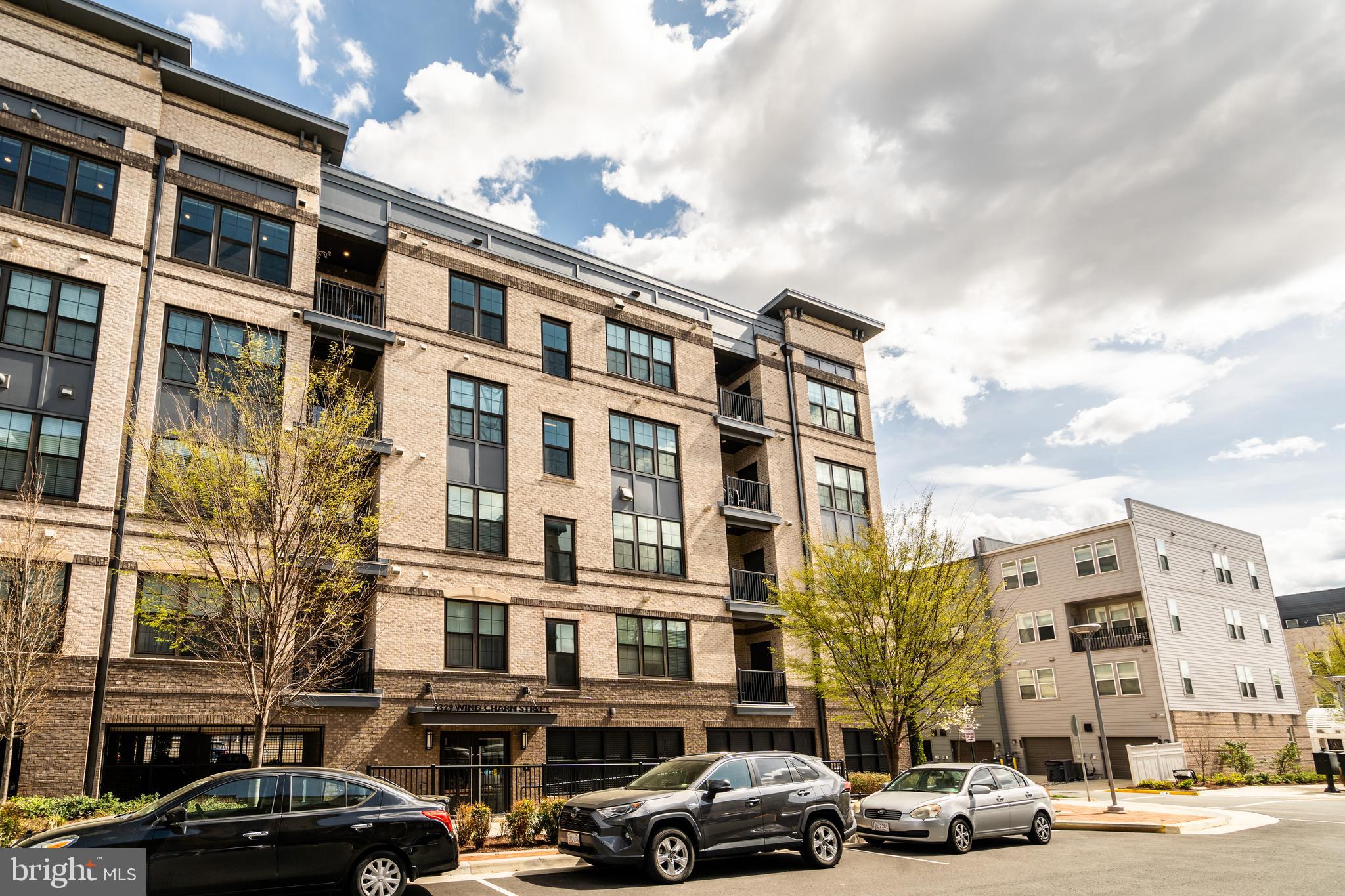 METROPARK AT ARROWBROOK - Residential