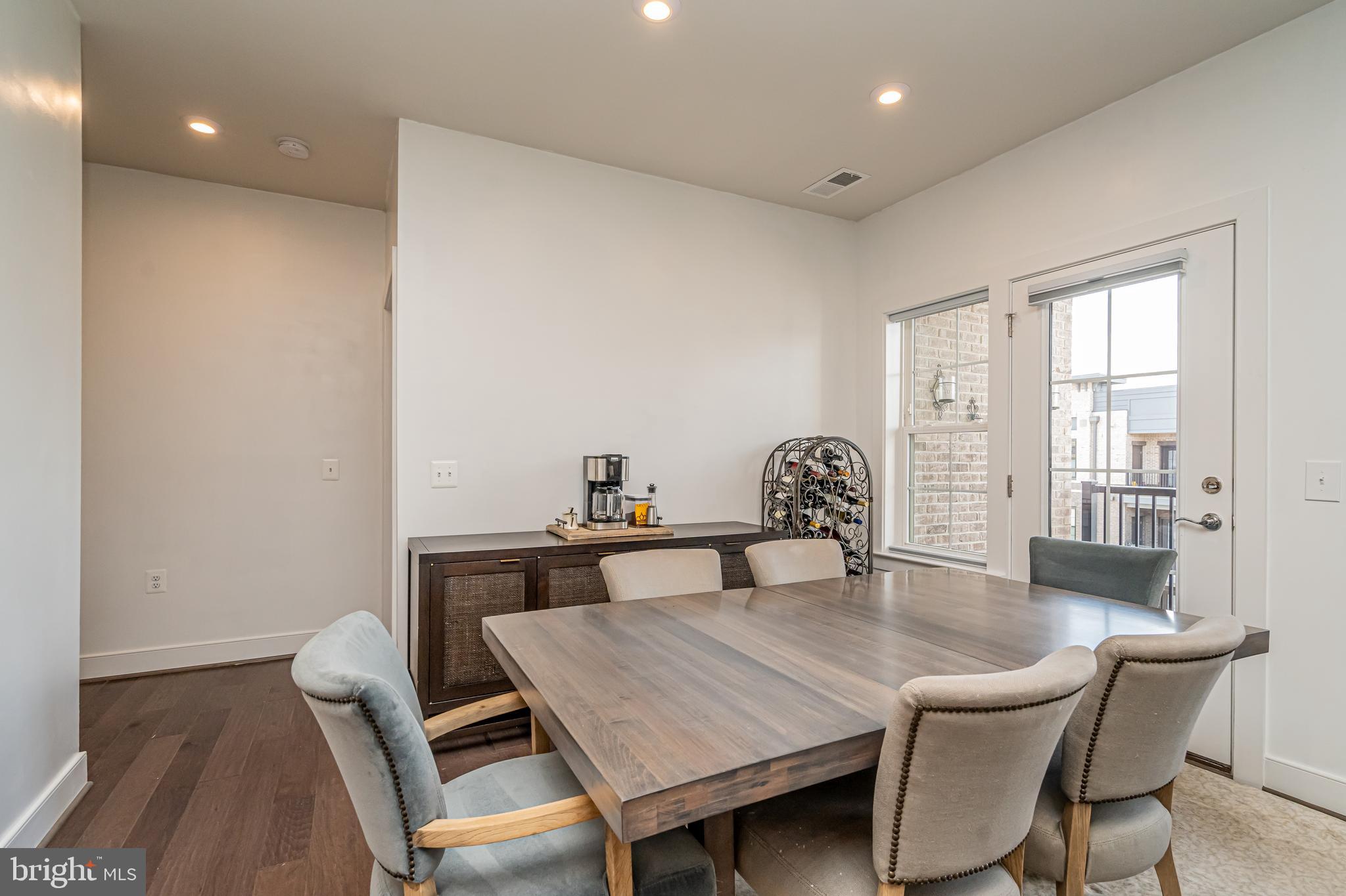 METROPARK AT ARROWBROOK - Residential