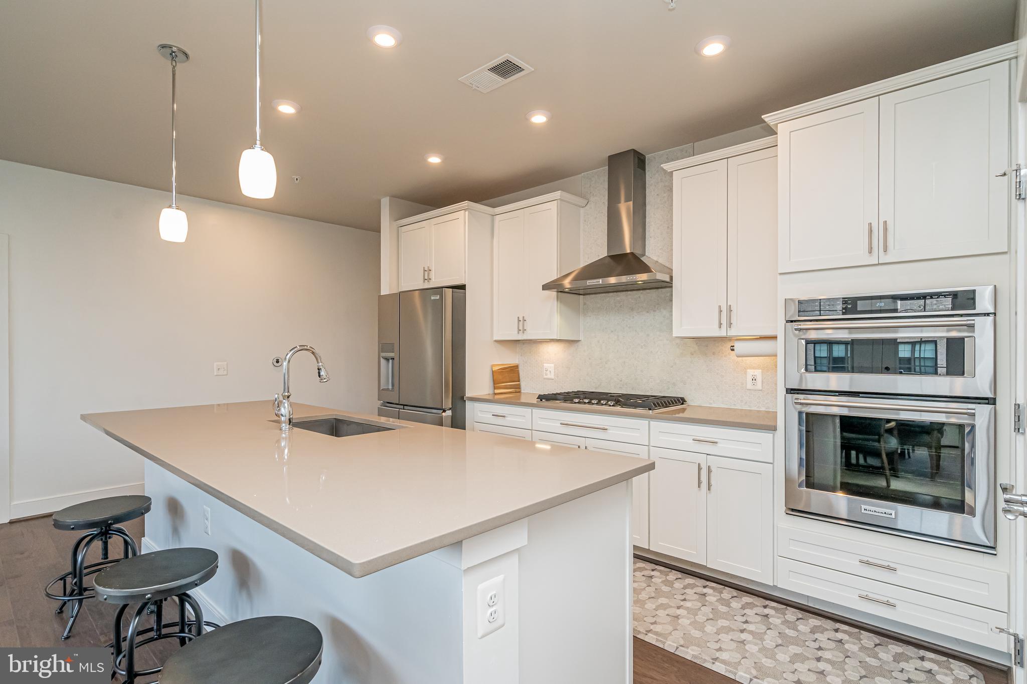 METROPARK AT ARROWBROOK - Residential