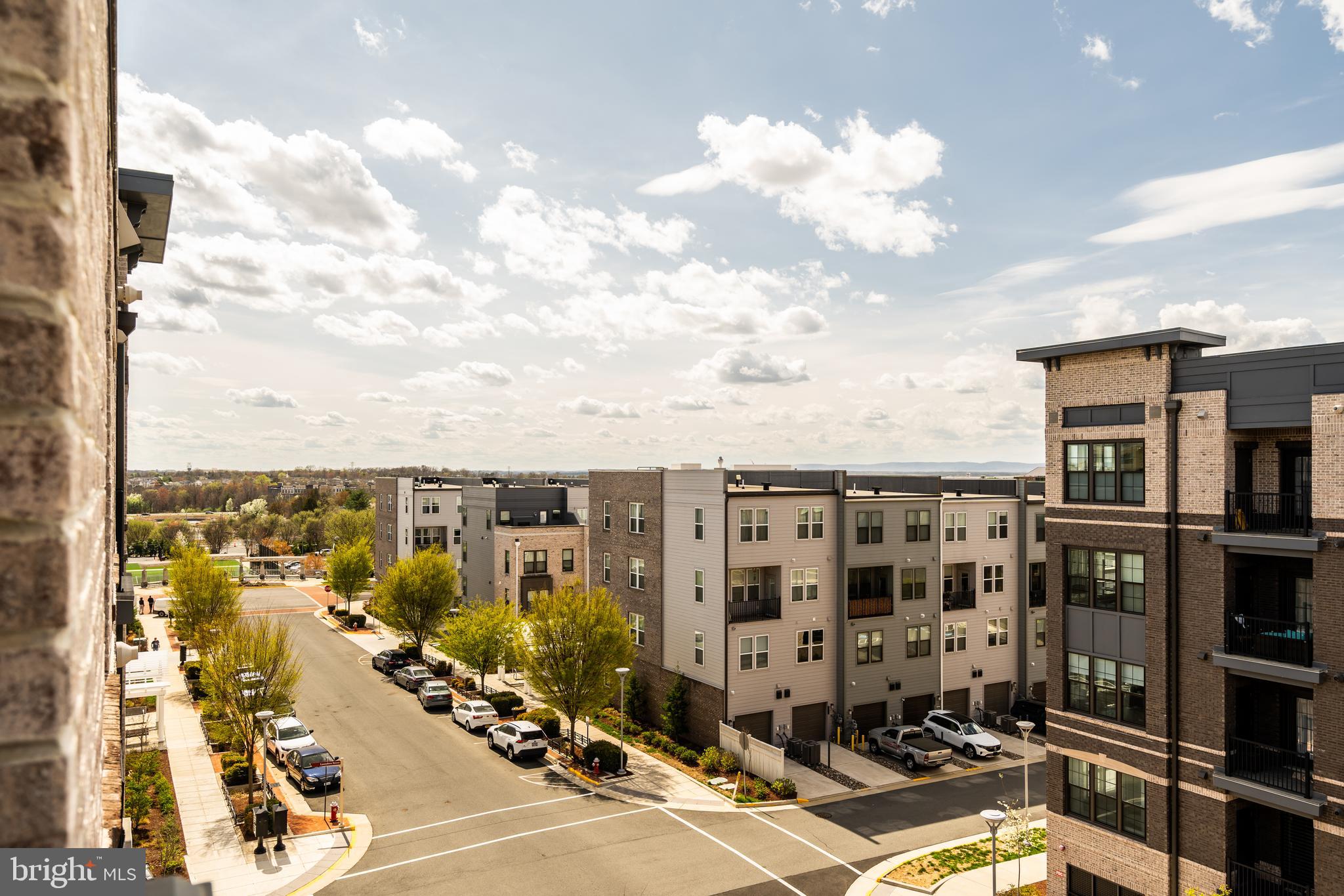 METROPARK AT ARROWBROOK - Residential