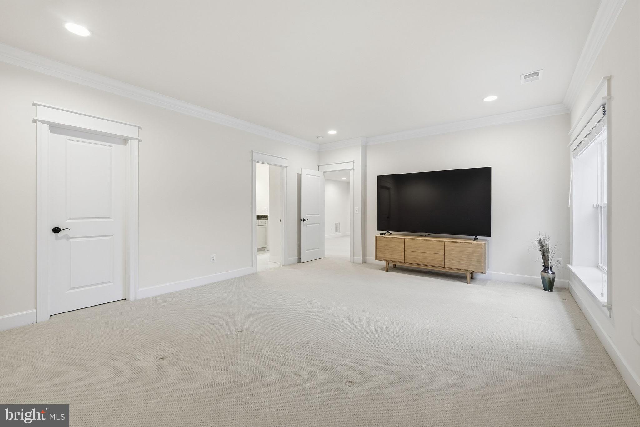 OAKCREST - Residential